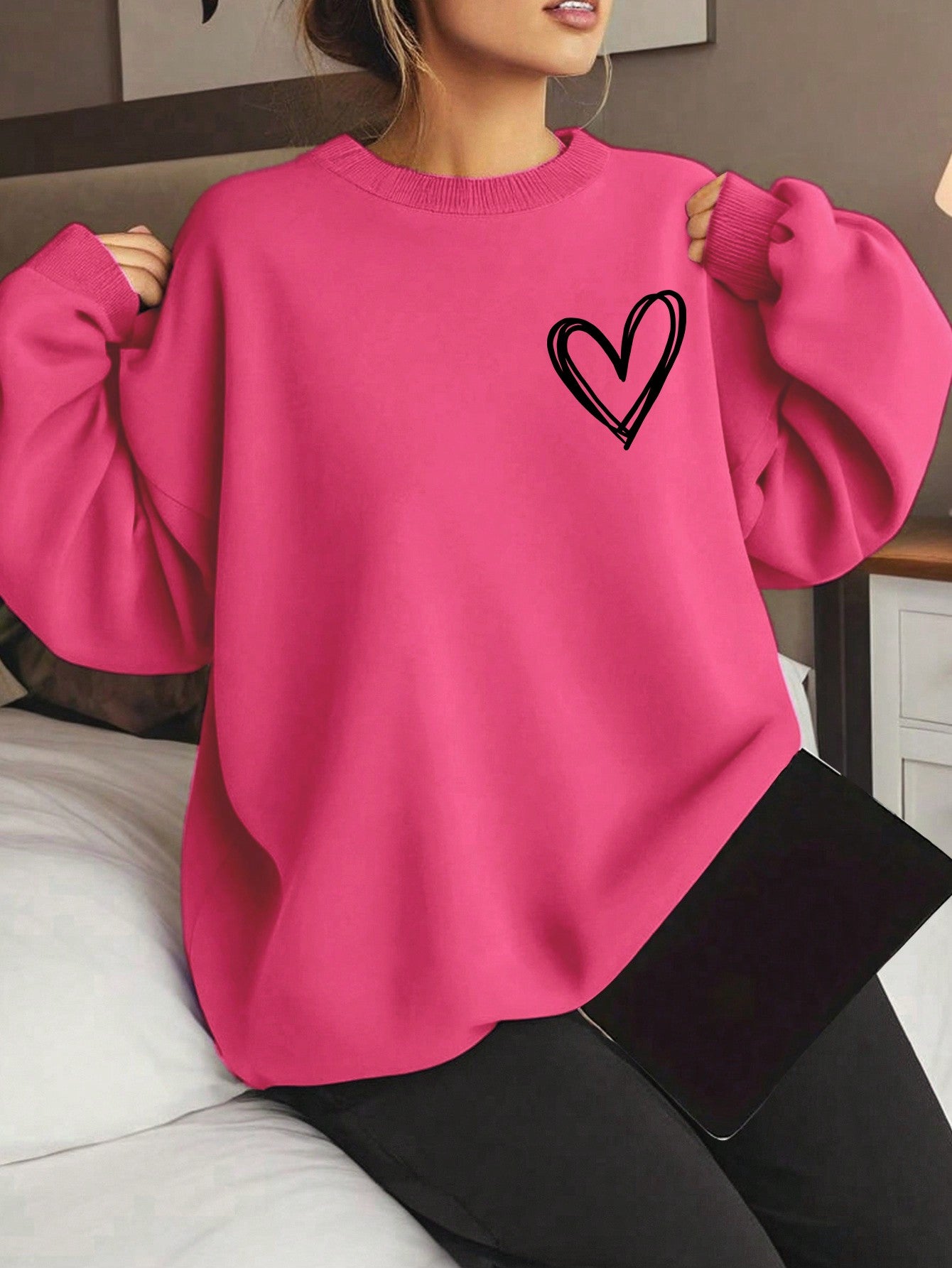 Plus Size Women's Heart Print Crew Neck Long Sleeve Sweatshirt For Athleisure