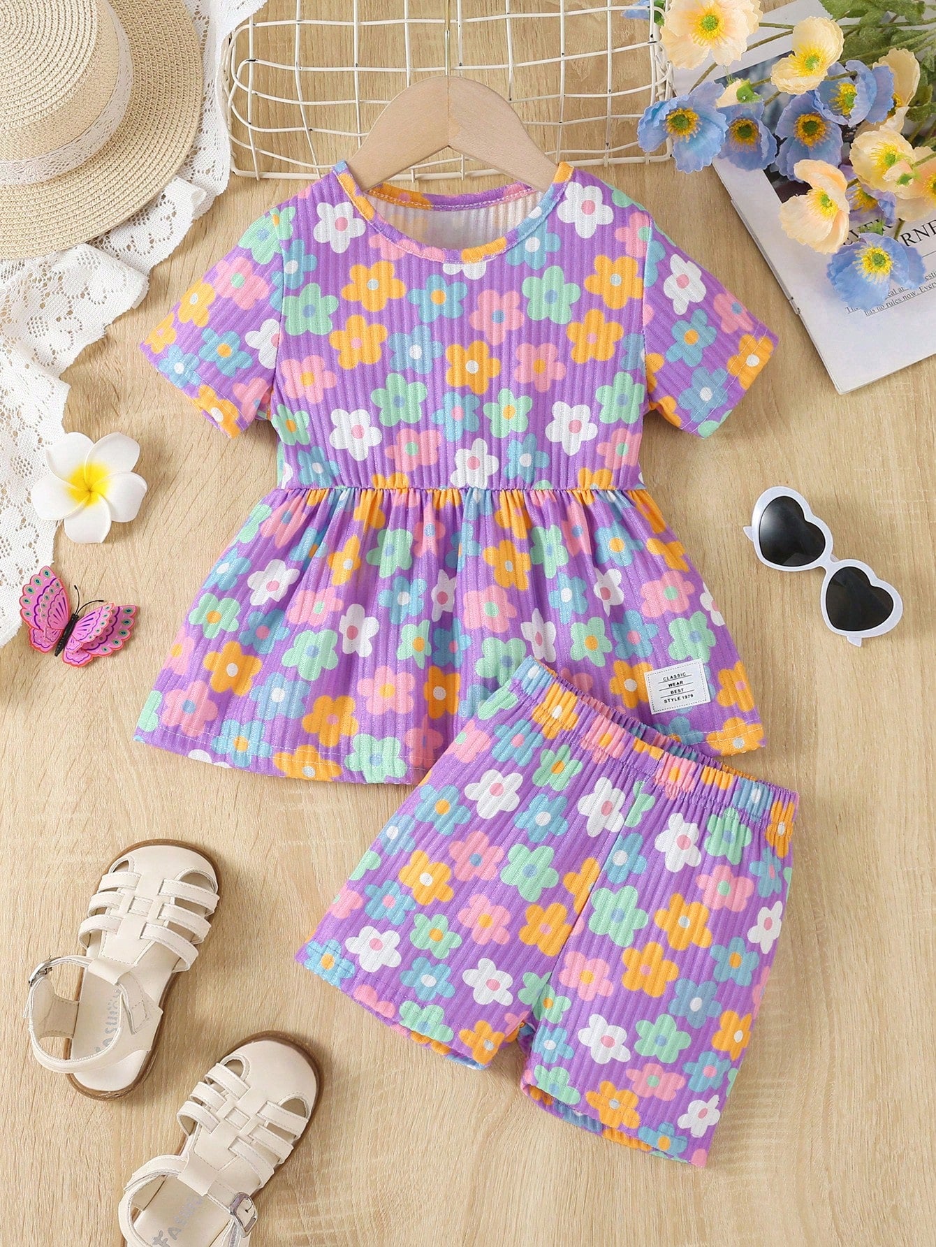 Young Girl Floral Printed Short Sleeve Round Neck Top And Shorts Set