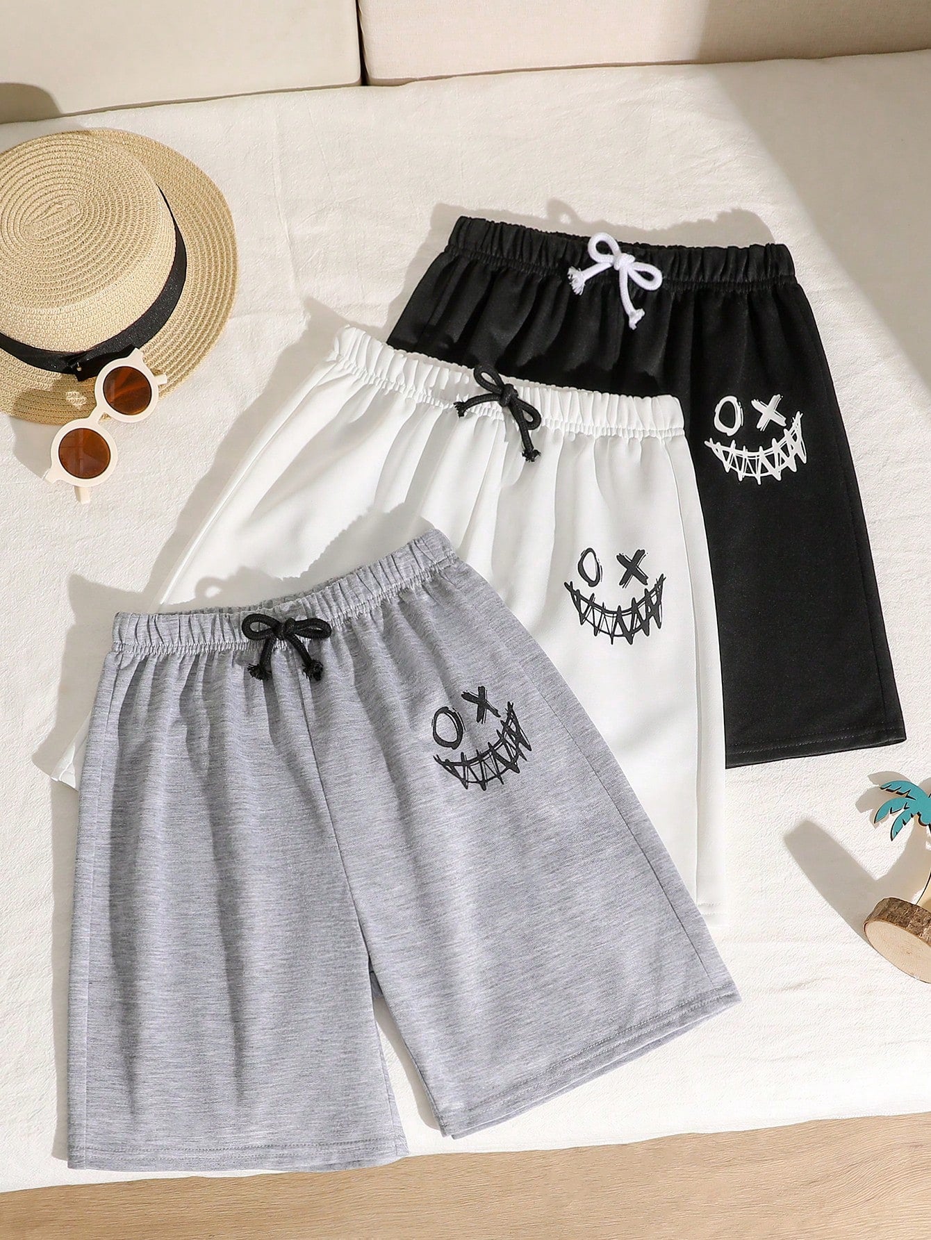 Tween Boy 3pcs/Set Vacation Style Printed Straight Loose Knitted Shorts, One In Each Of Three Colors