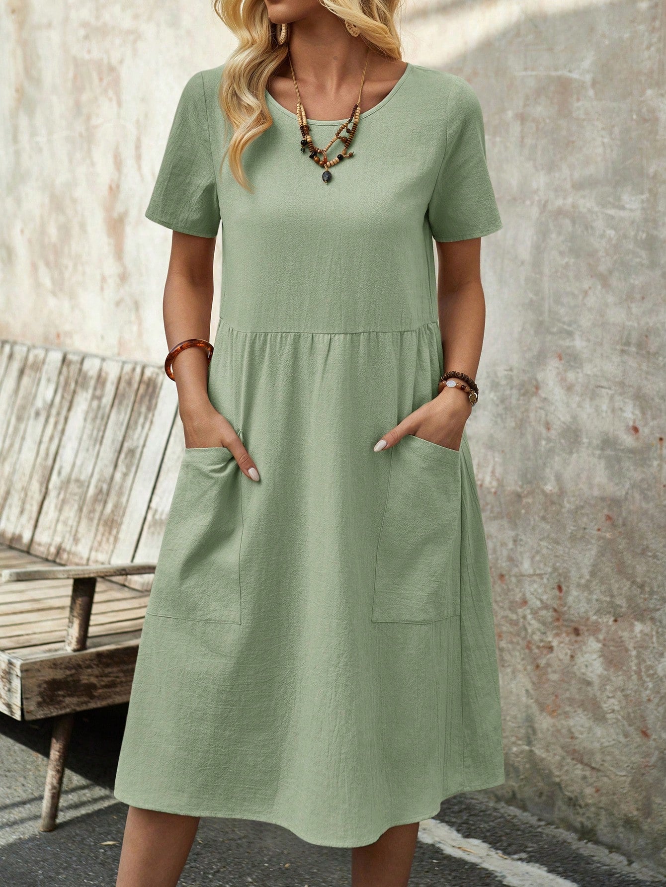 Women's Spring Round Neck Short-Sleeve Dress With Pockets And Doll Pattern