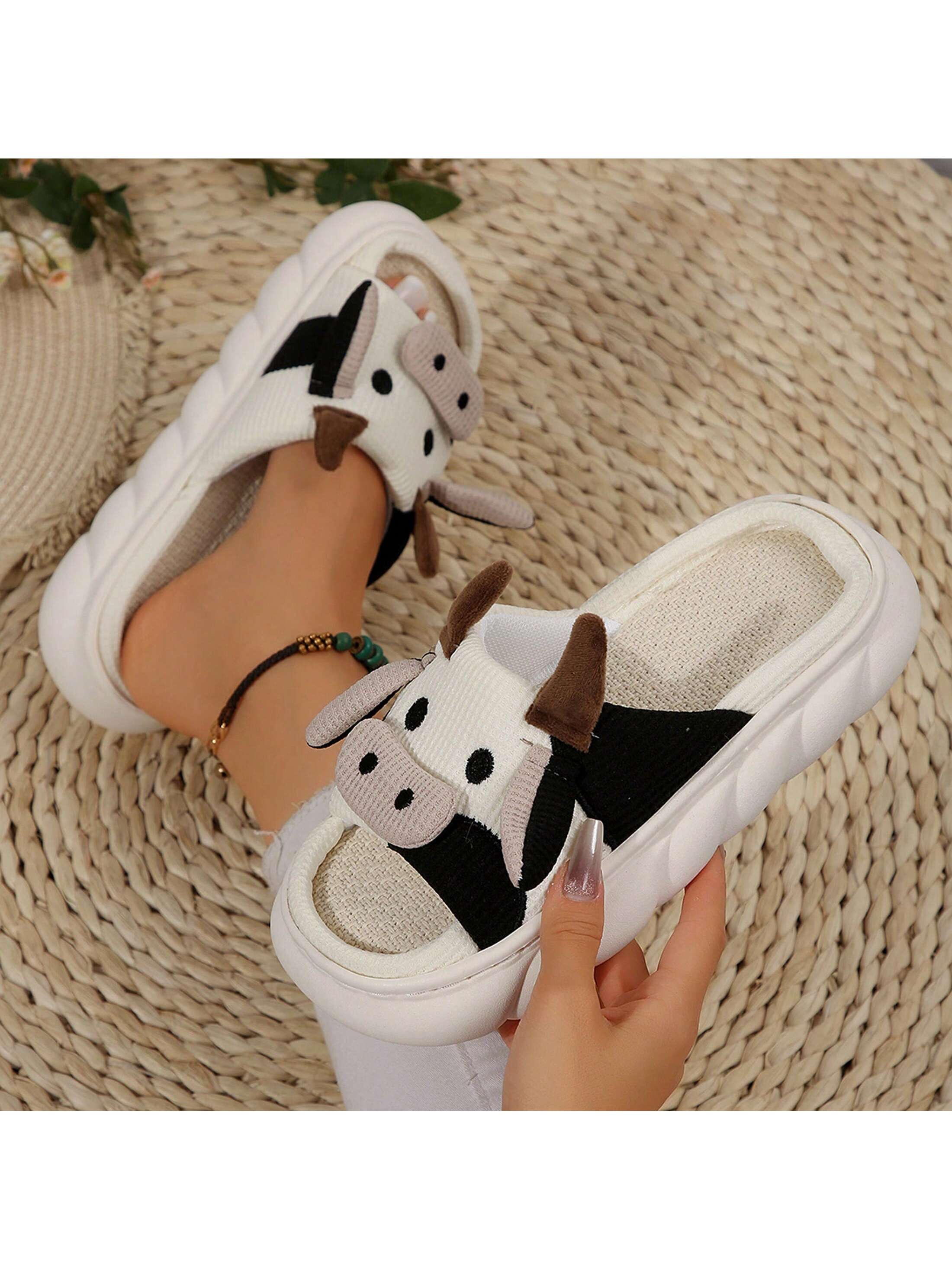 Women's Indoor Outdoor Slippers Thick Bottom Soft Slippers Cute Animal Sshape Cartoon Cow Slippers