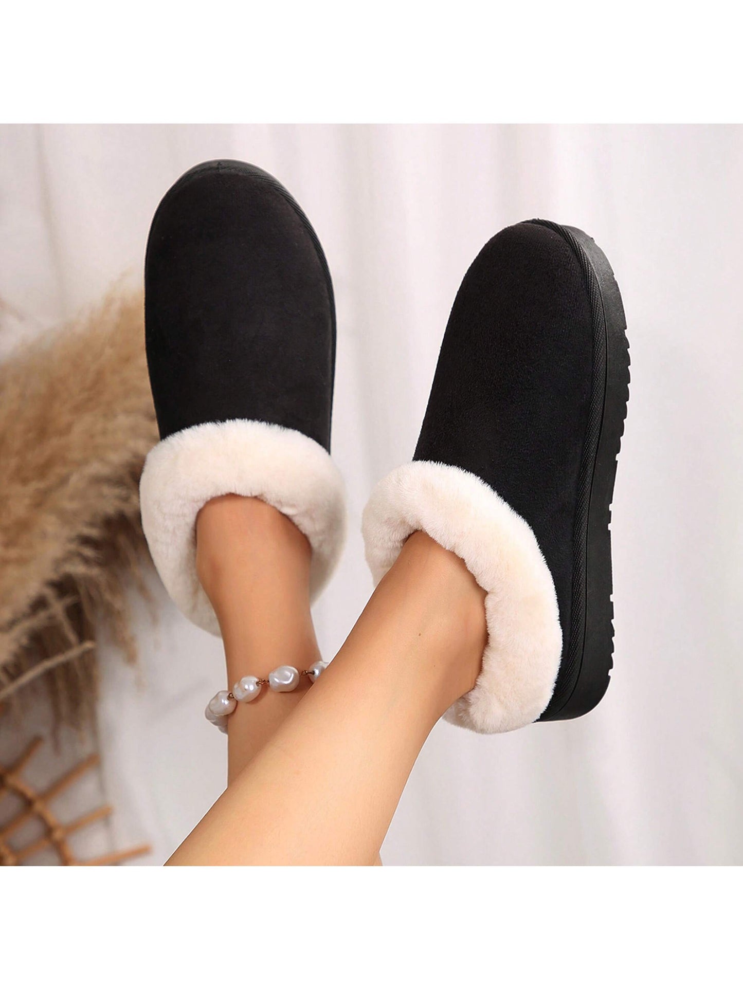 Soft Comfortable Snow Boots Velvet Fur Side Flat Shoes Indoor Outdoor Winter Women's Slippers Cotton Shoes