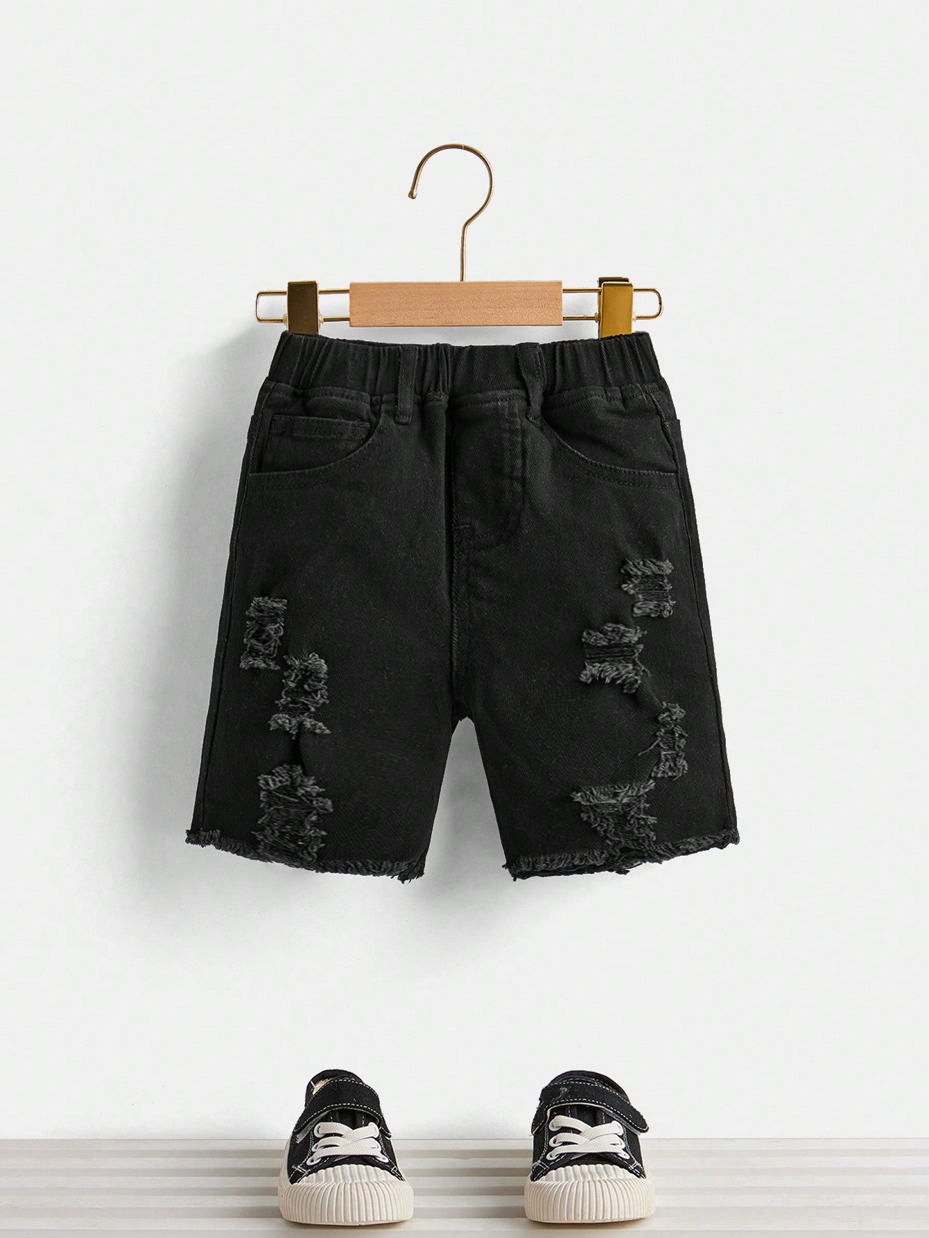 Young Boy Ripped Frayed White Denim Shorts , For Spring And Summer