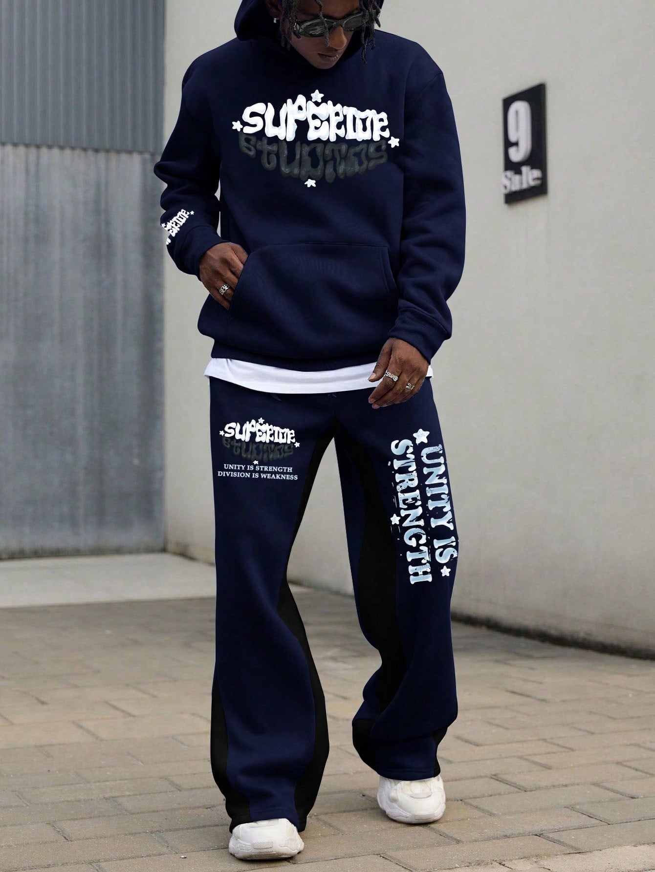 Men Letter Printed Hooded Fleece Sweatshirt And Sweatpants Set, Suitable For Autumn And Winter