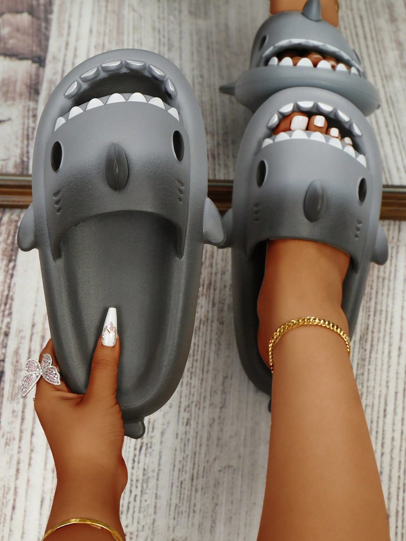 Fashionable Slides For Women, Ombre Pattern Cartoon Shark Design Single Band Indoor Slippers