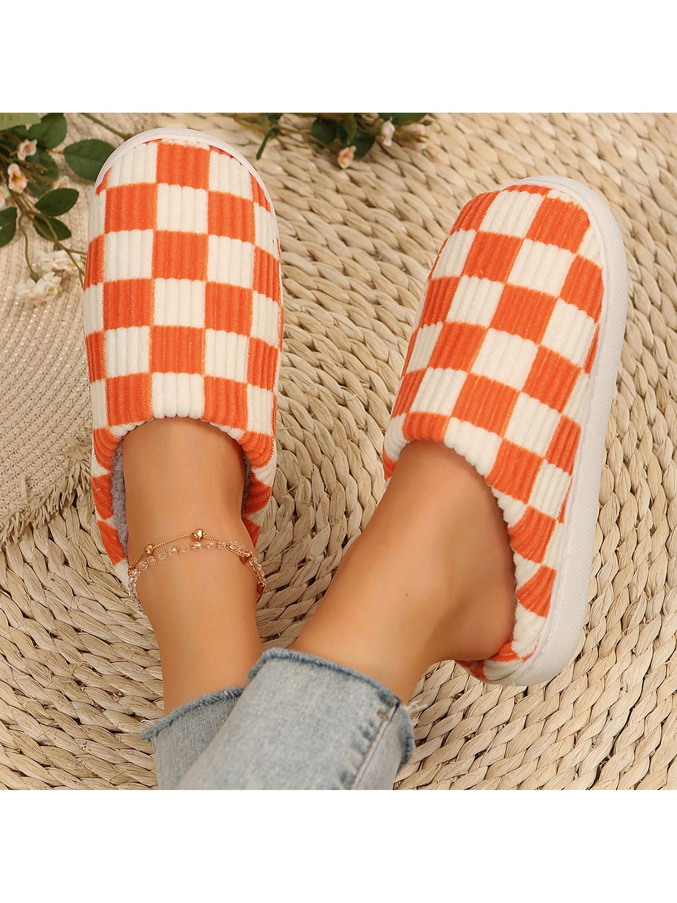 Women's Checkered Slippers Fuzzy House Slippers Trendy Fluffy Preppy Slippers Bedroom Closed Toe