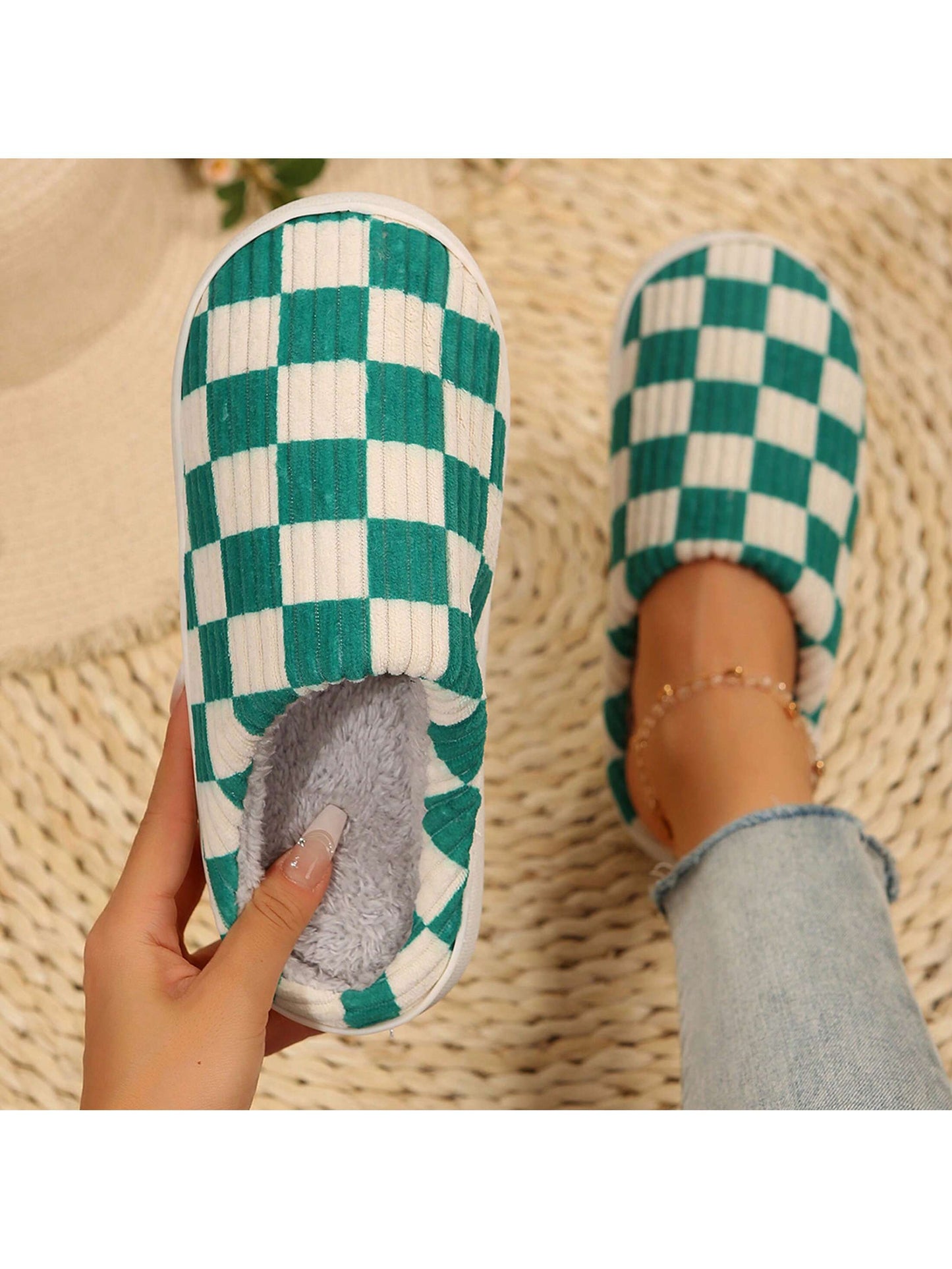 Women's Checkered Slippers Trendy Fluffy Preppy Slippers Fuzzy House Slippers  Bedroom Closed Toe