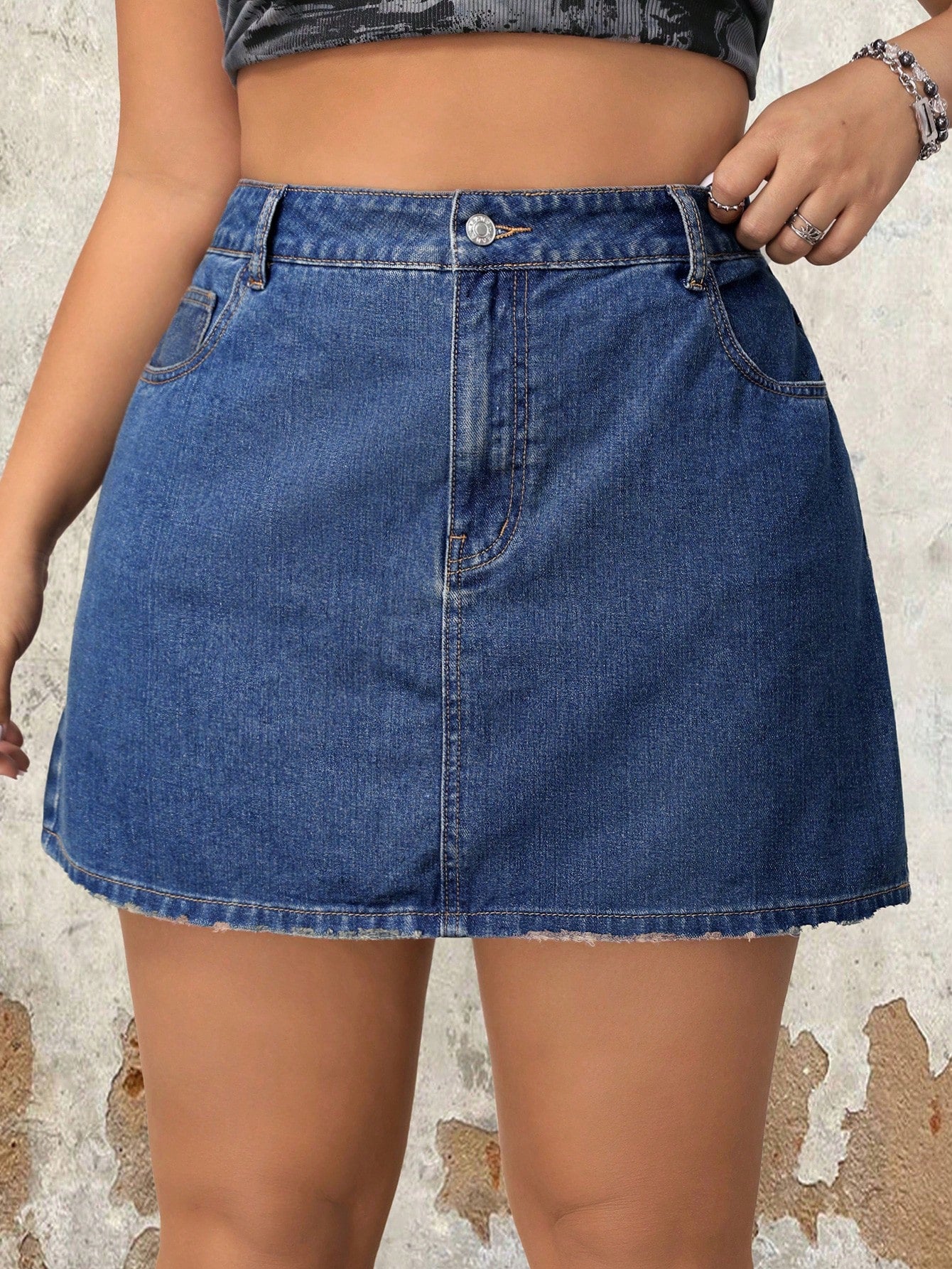 Women Simple Plus Size Denim Skirt For Daily Wear