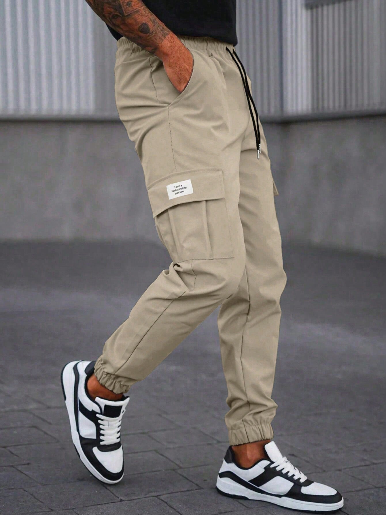 Men's Letter Printed Twill Cargo Pants With Elastic Cuffed Hem