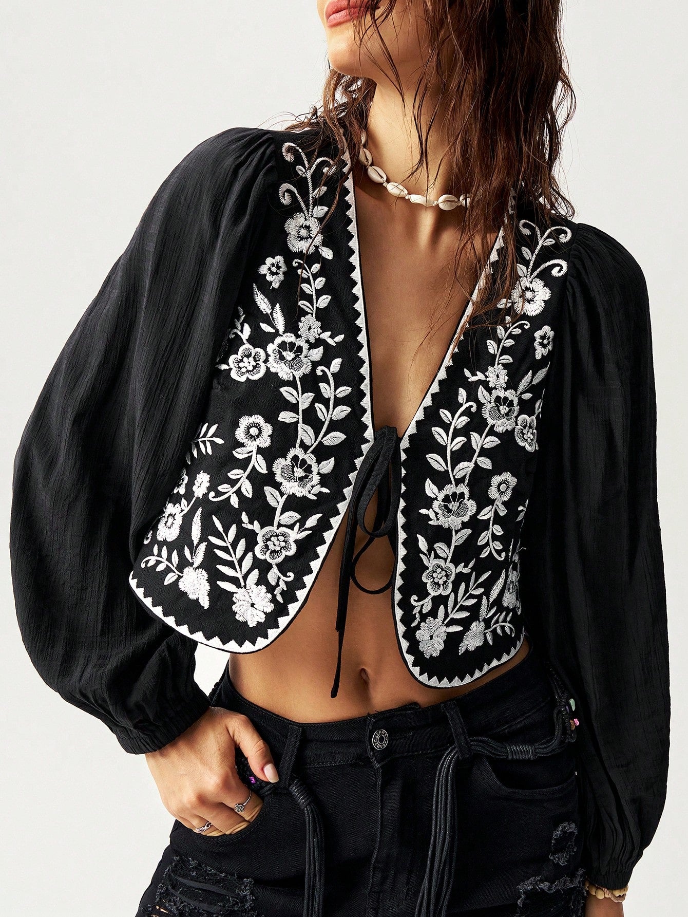 BohoFeels Vacation Style Loose Black And White Embroidered Women's Long Sleeve Shirt