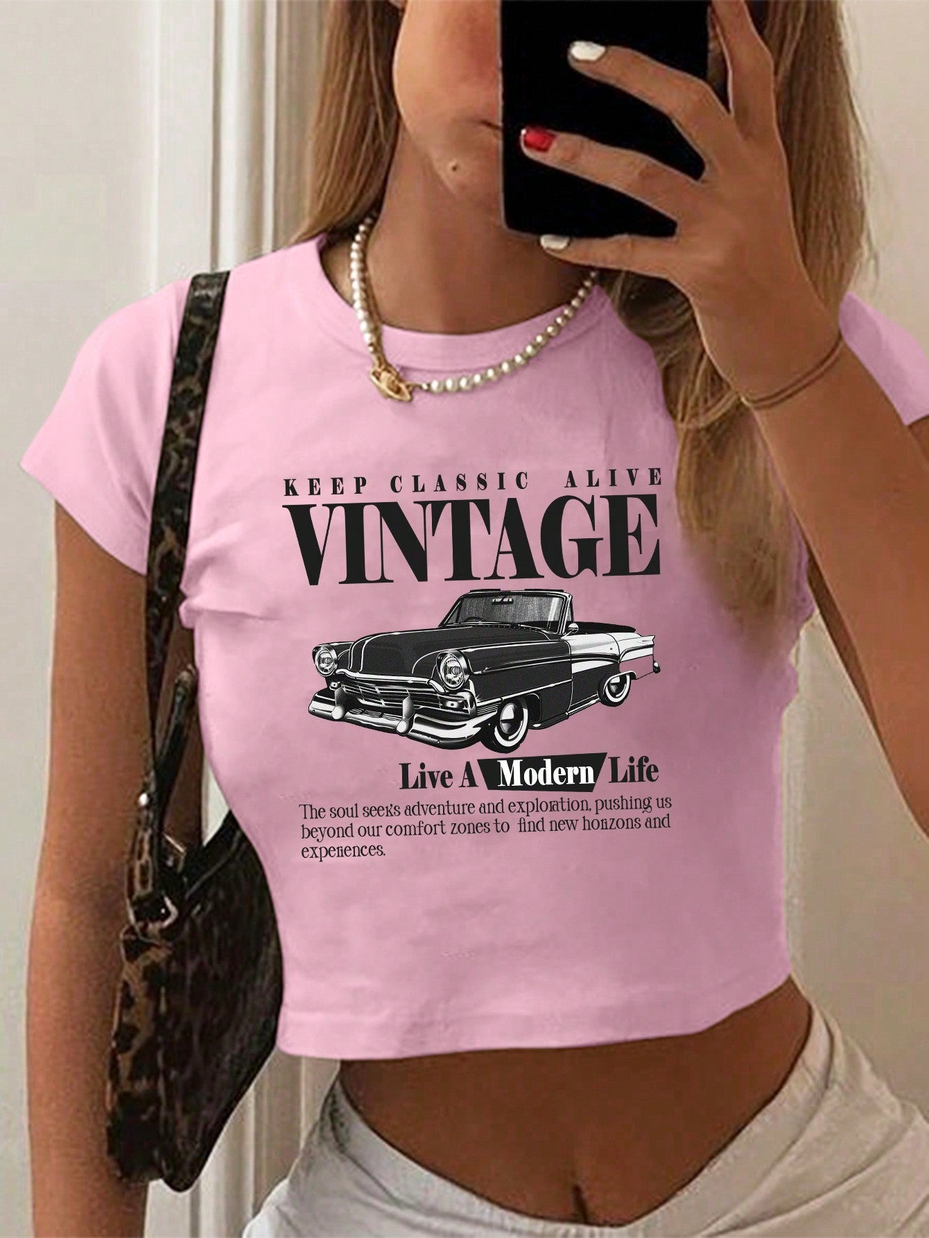 Casual And Simple White Round Neck Short Sleeve Tight Women's T-Shirt With Car Print, Suitable For Summer