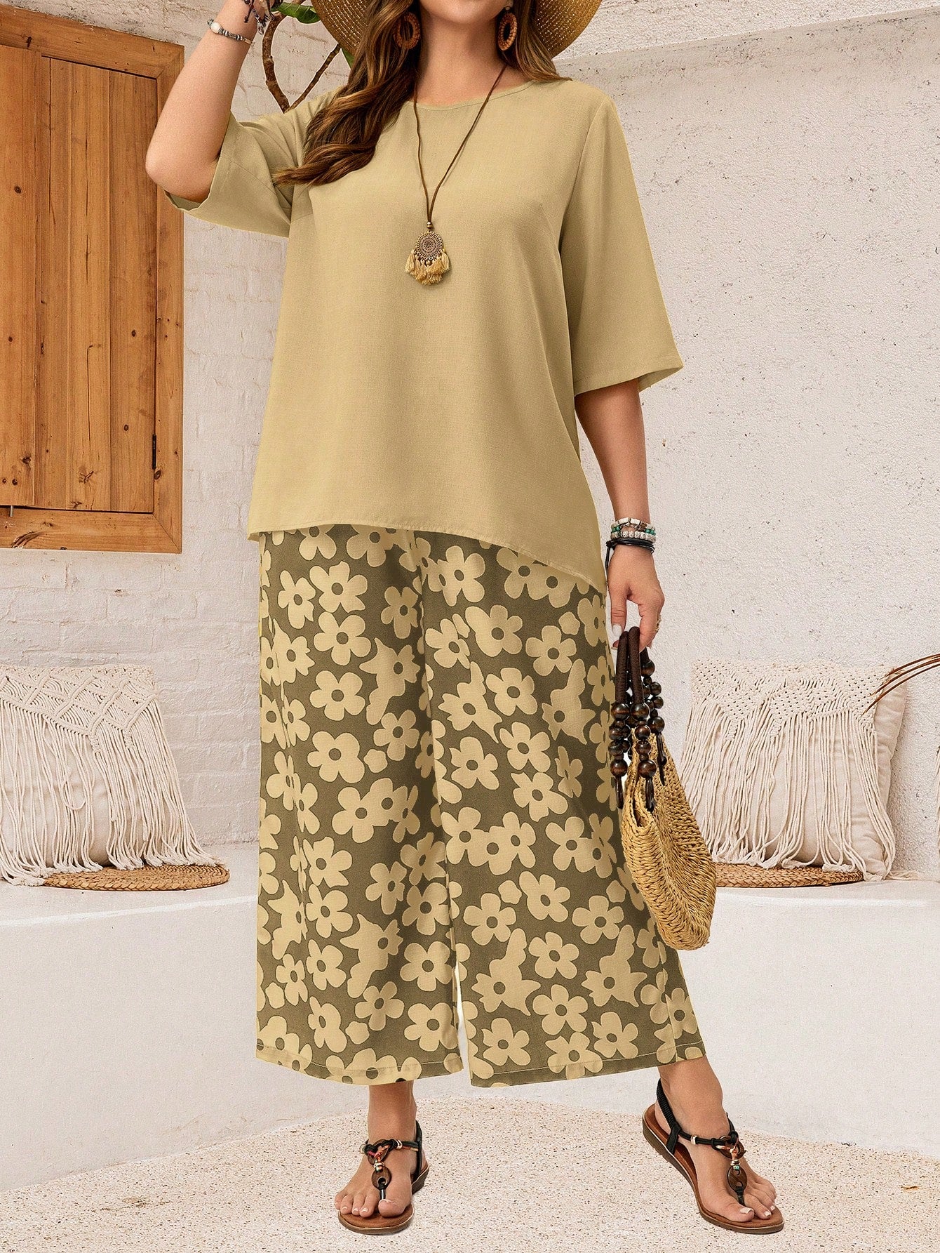 Plus Size Women's Summer Round Neck Half Sleeve Shirt And Paisley Printed Wide Leg Pants, Loose Holiday Two Piece Set