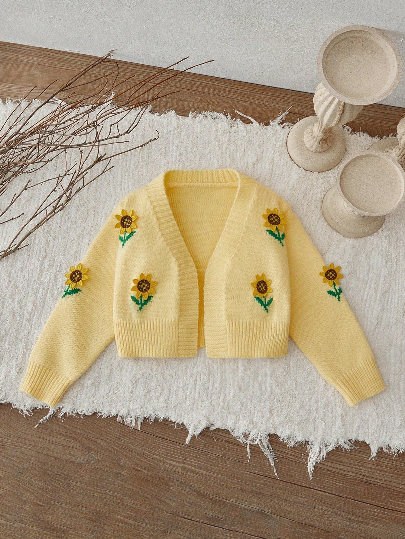 Girls' Fashionable Casual Sunflower Applique Knitted Cardigan, Yellow