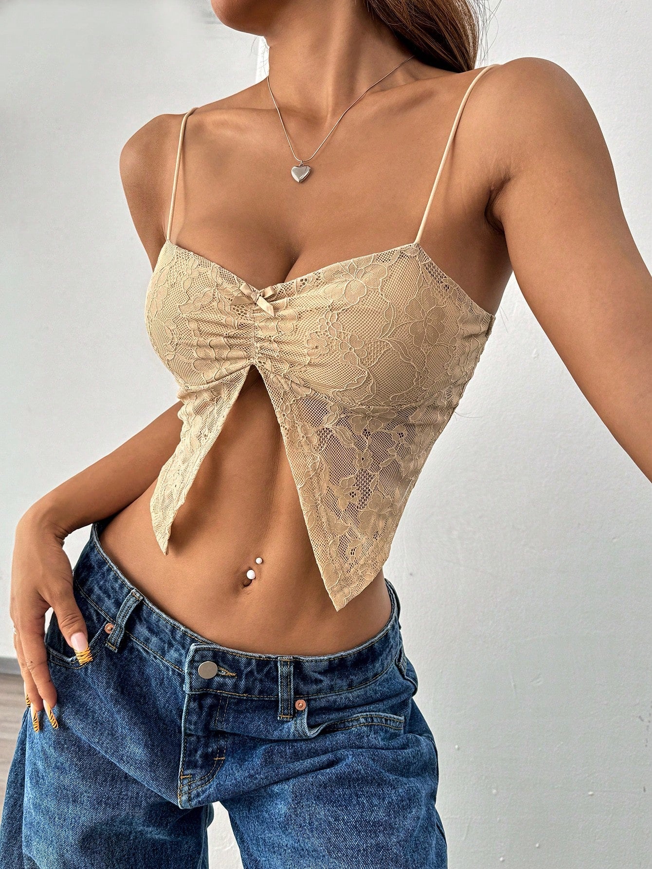 Sexy Lace And Bow Knot Decorated High Slit Cropped Camisole Top For Summer