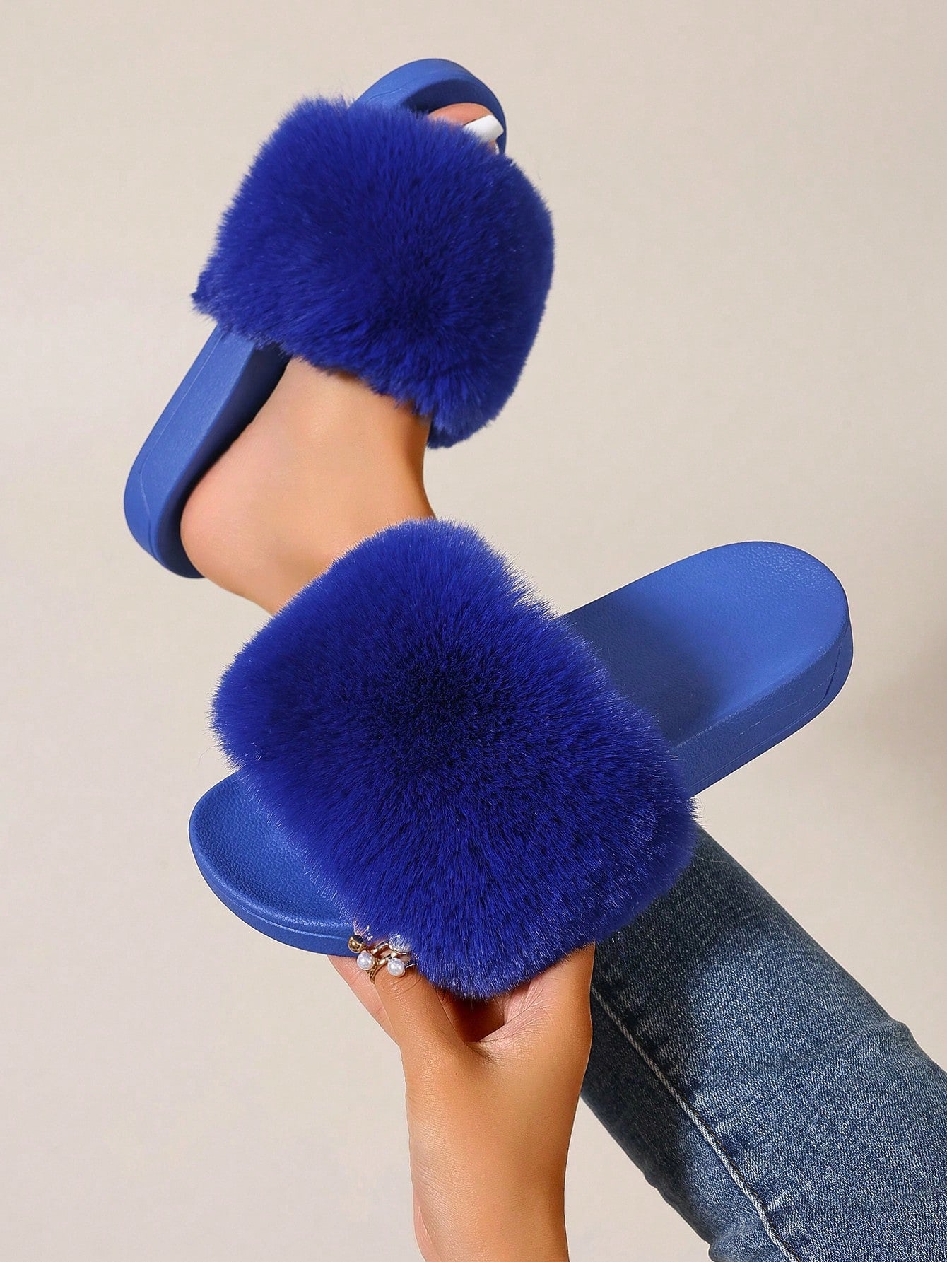 New Dopamine Color Series One-Piece Slippers, Faux Fox Fur Slides, Fluffy Plush Flat Sandals, Slip-On Women's Slippers