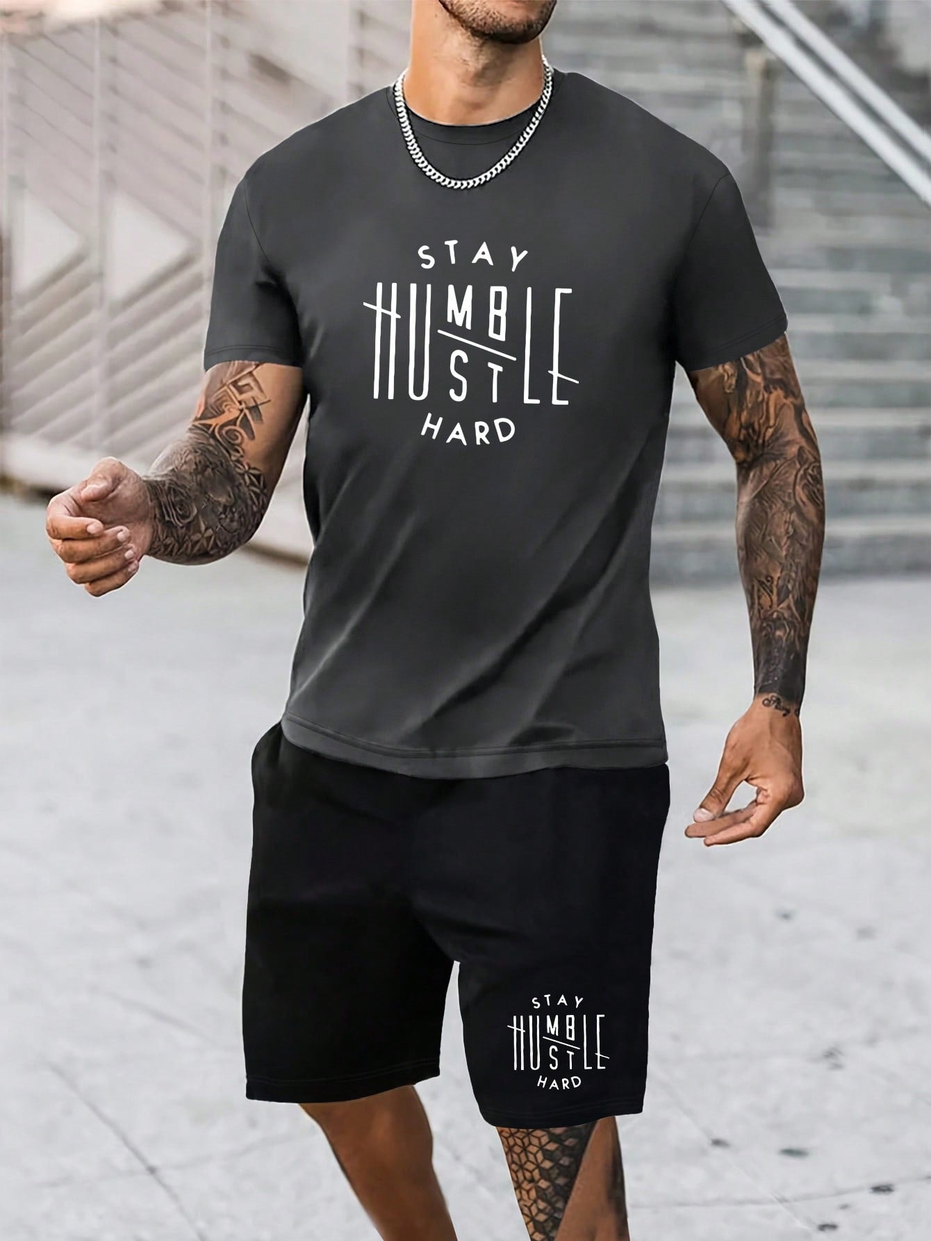 Men's Letter Printed T-Shirt And Drawstring Waist Shorts Set