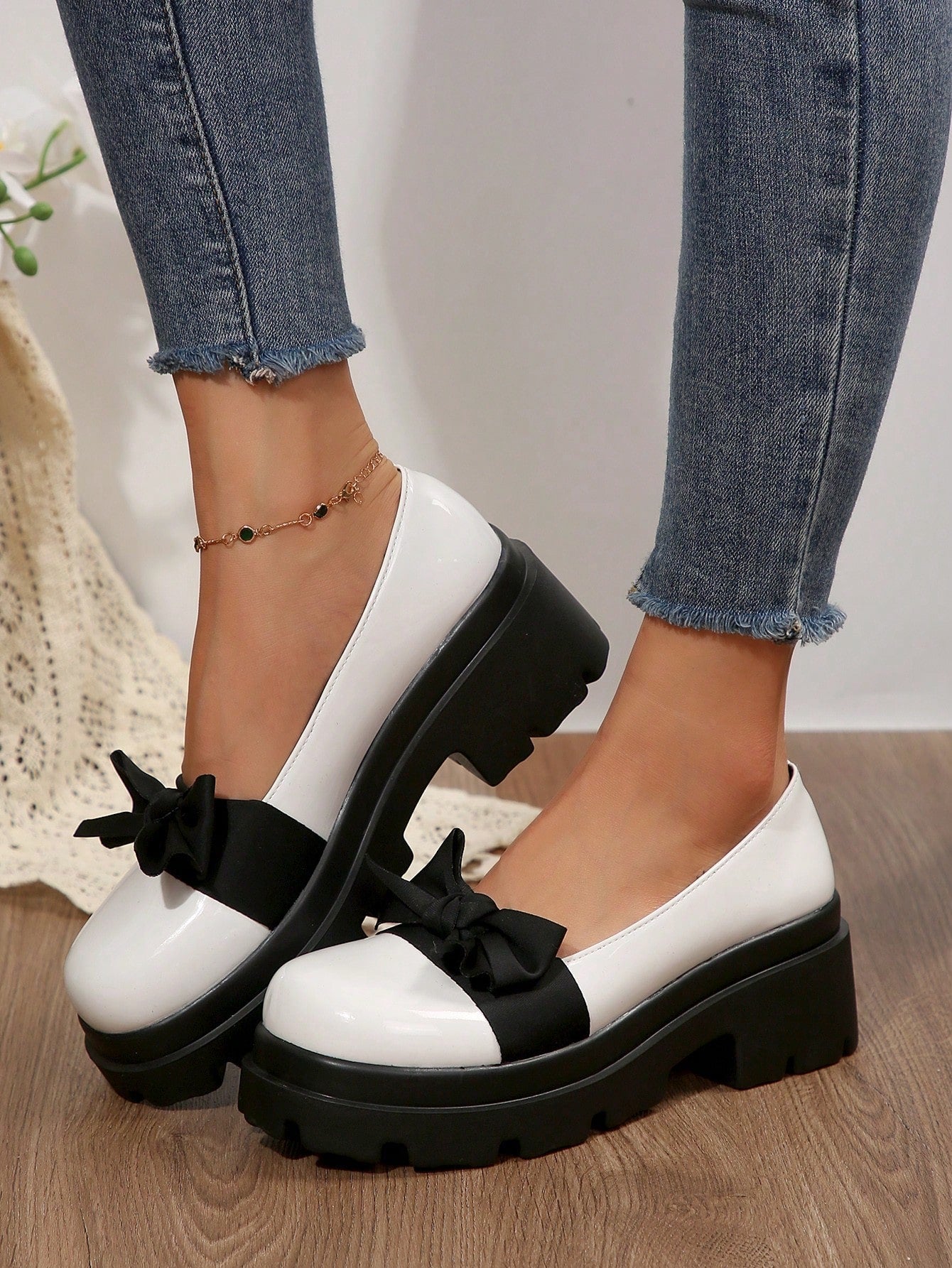 New Fashion 36-43 Large Size Platform Loafers For Women, White PU Leather Cross Strap Casual Slip-On Thick Sole Oxford Shoes For Spring Autumn