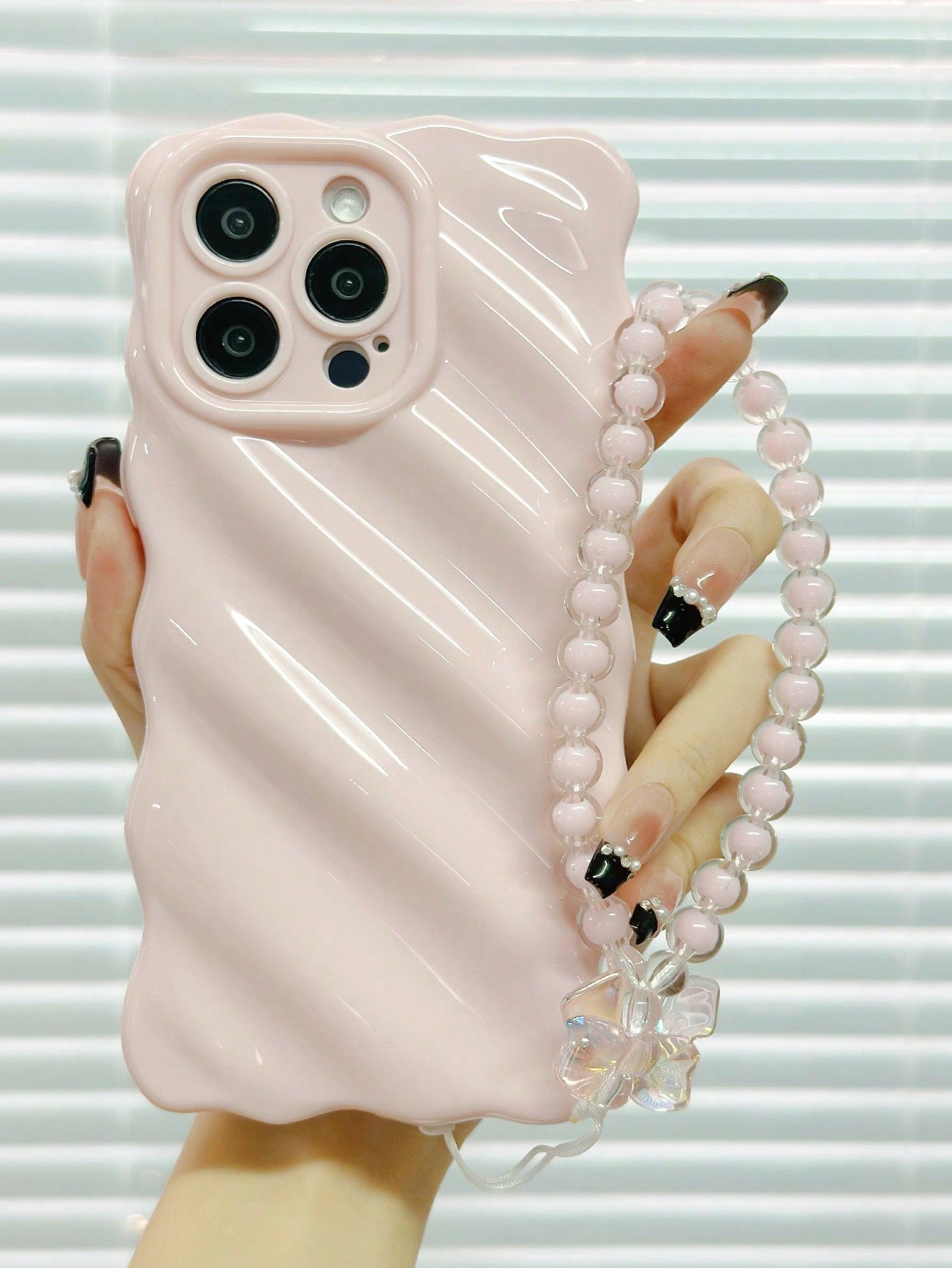 1pc Fashionable 3D Anti-Fall Textured Protective Glossy White TPU Phone Case For IPhone