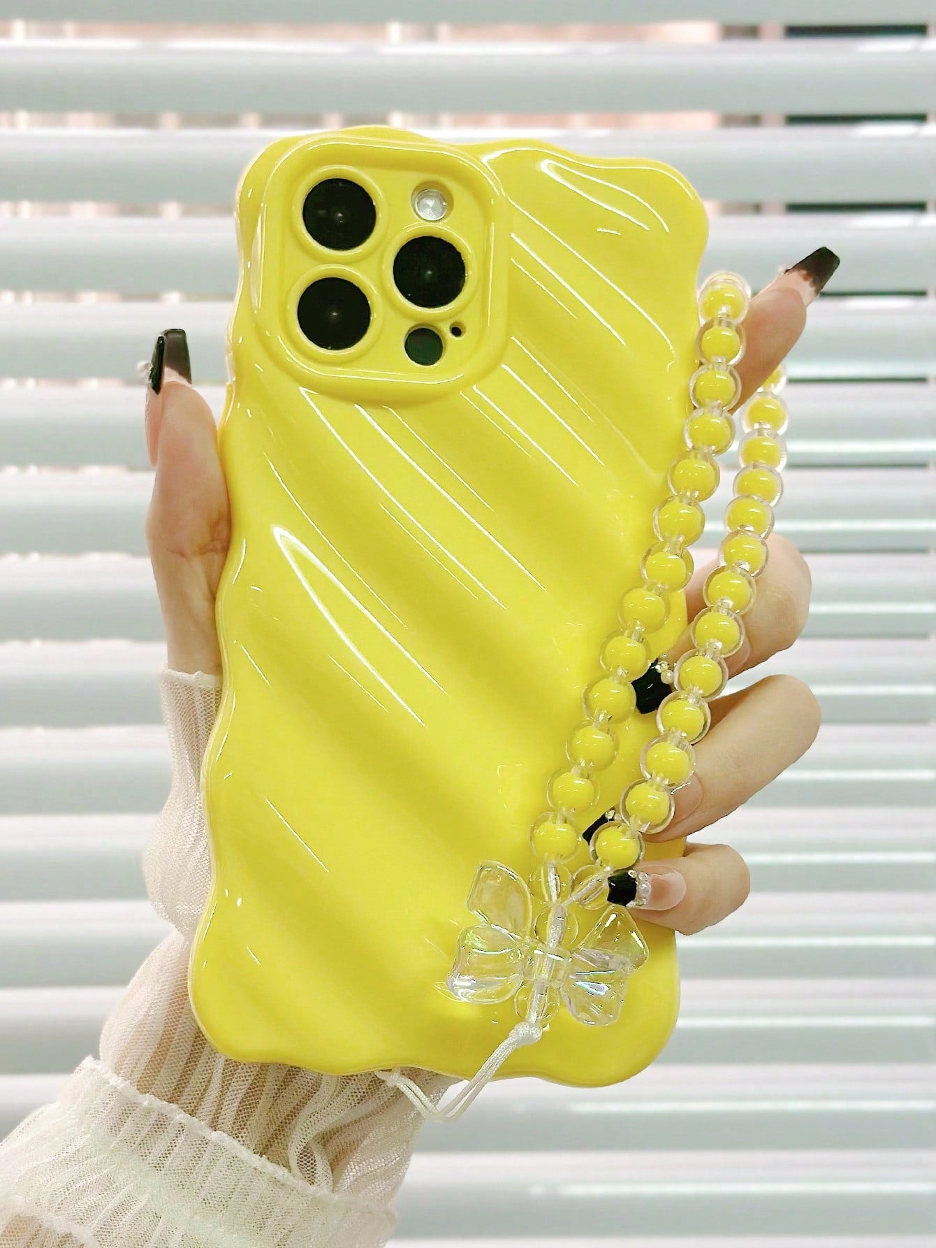 1pc Fashionable 3D Anti-Drop Texture Look Glossy Yellow TPU Phone Case For IPhone