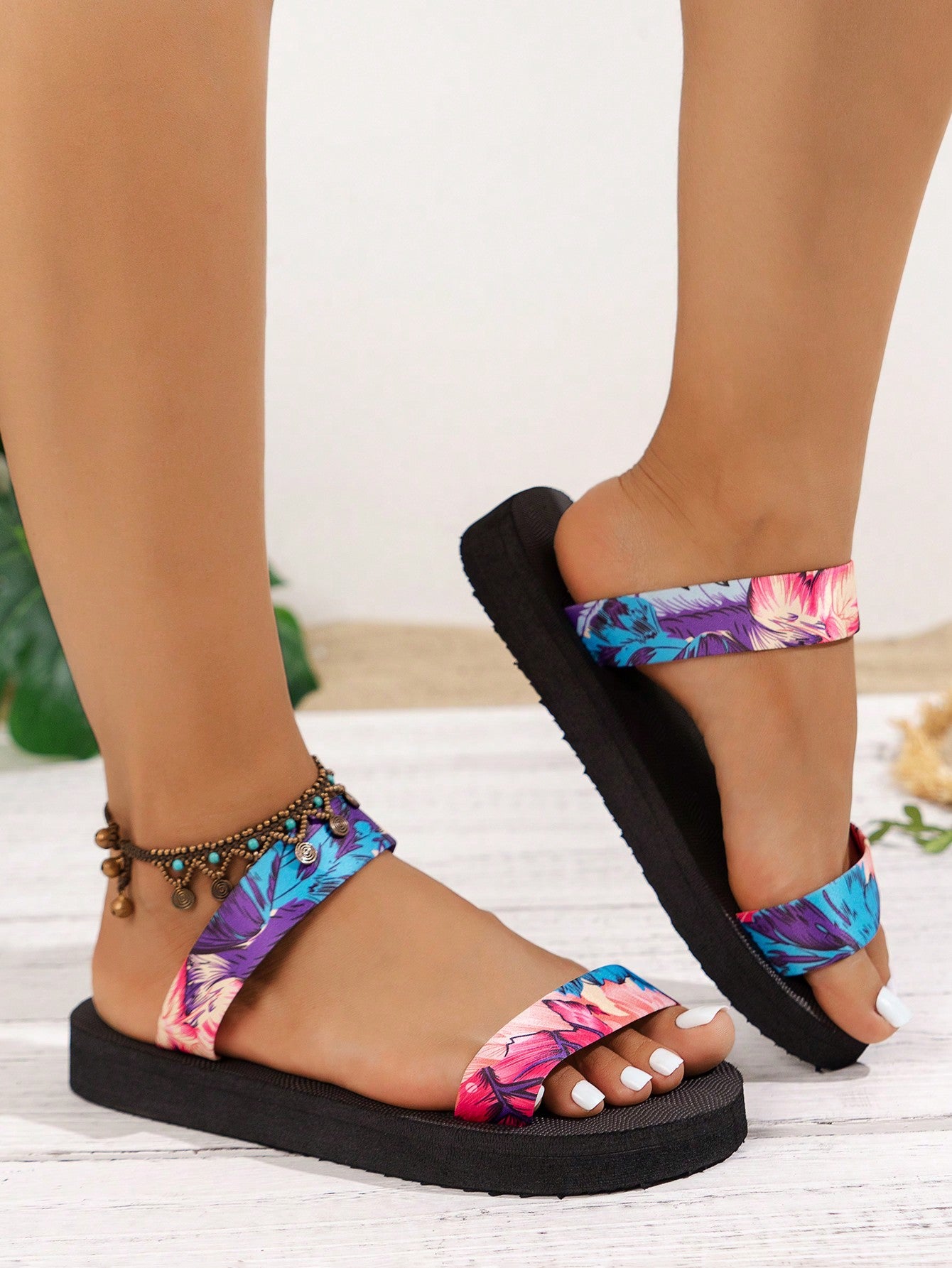 Women's Fashion New Flat Beach Slippers With Printed Fabric Upper, Summer Casual Peep Toe Sandals