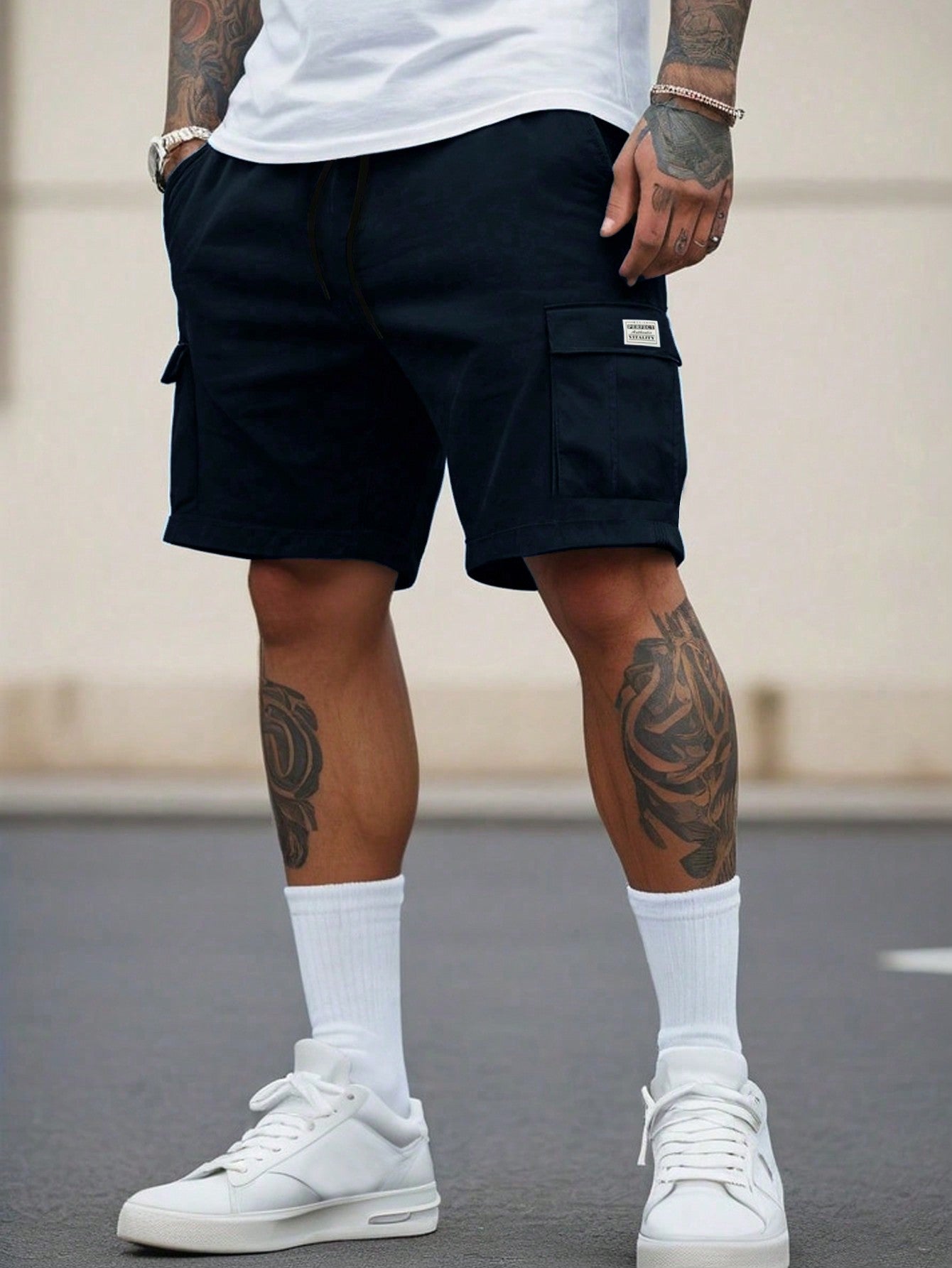 Men Solid Color Work Shorts With Pockets, Suitable For Summer