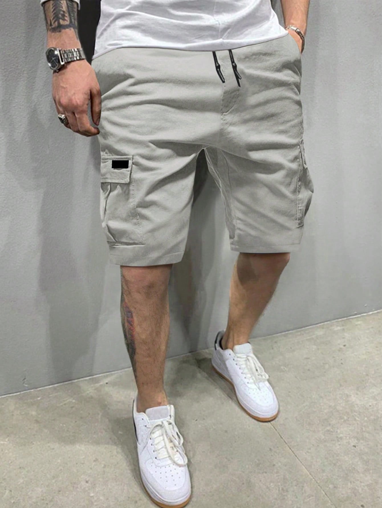 Loose Fit Men's Cargo Shorts With Flap Pockets And Drawstring Waist