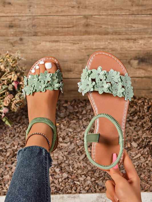 Women's Fashion Embroidered Comfortable Buckle Elastic Band Flat Beach Sandals Plus Size