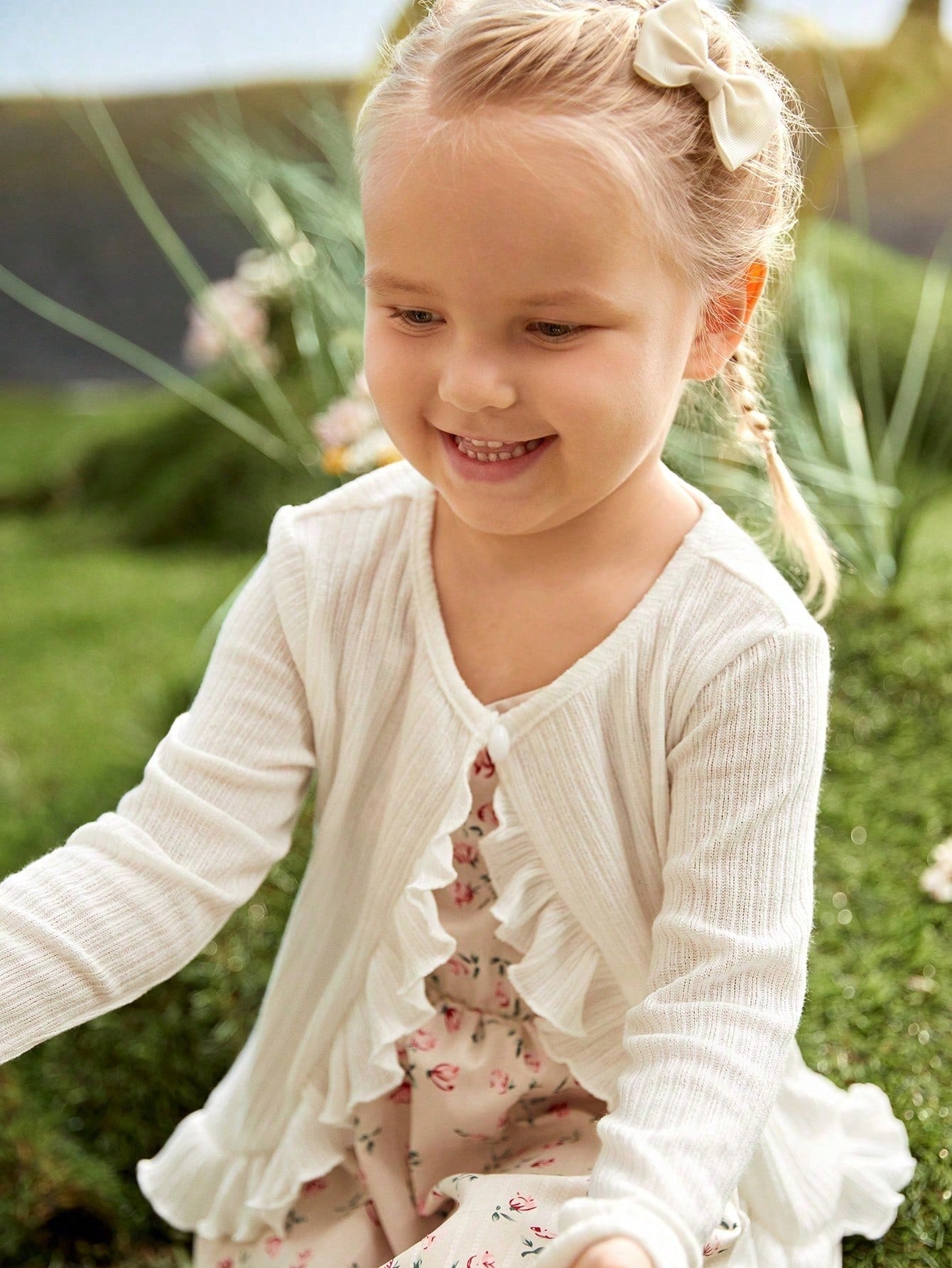 Young Girl Elegant Ruffled Cardigan Jacket