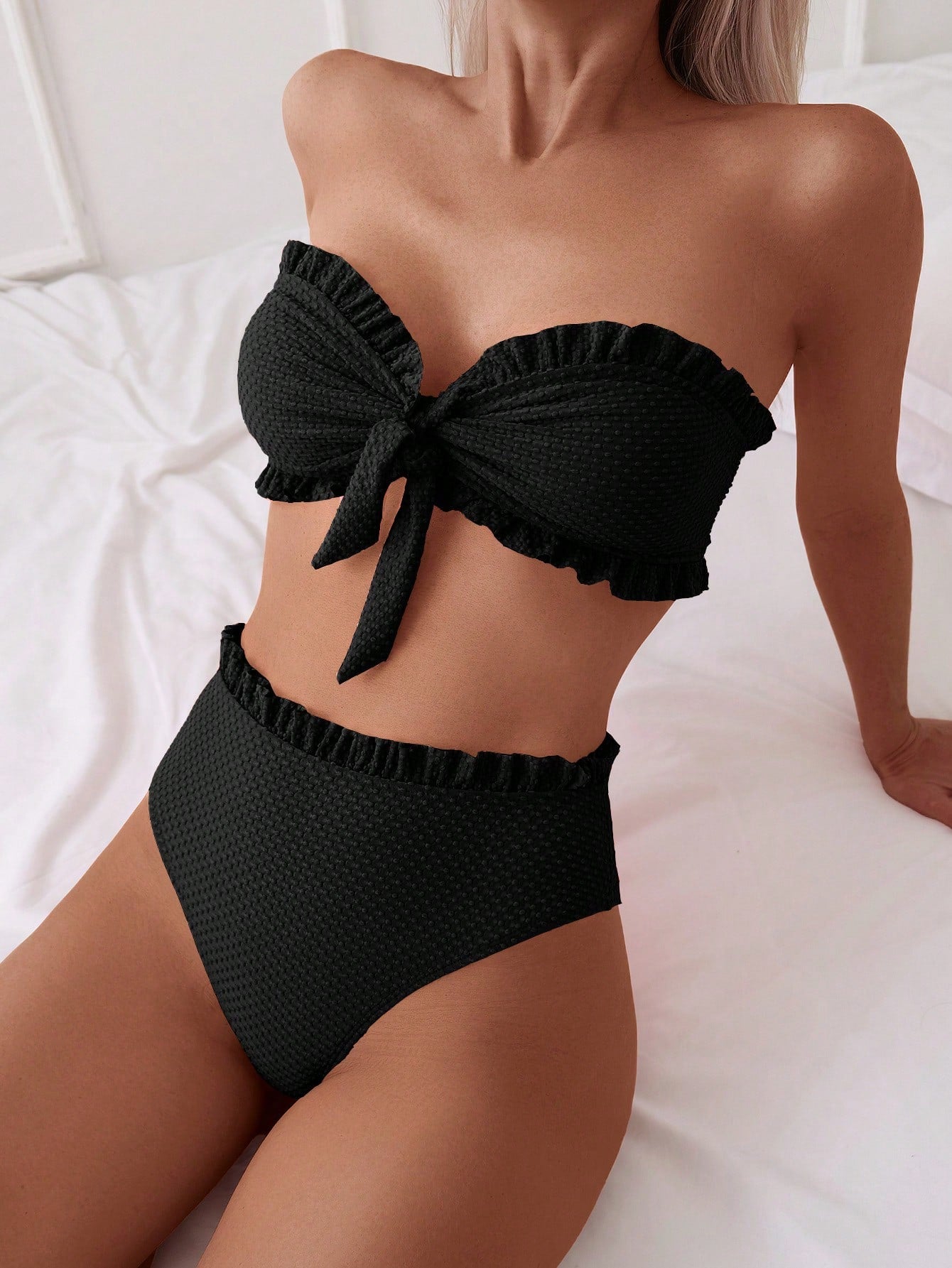 Women's Summer Beach Solid Color Ruffle Trim Bandeau Bikini Set With Front Knot, Two-Piece Swimwear Black Bathing Suits