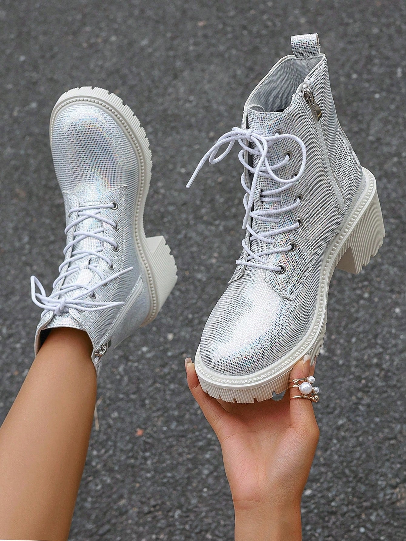 European & American Minimalist Fashion Chunky Heel Ankle Boots, Shiny Silver Color  Boots, Outdoor Motorcycle Boots For Winter