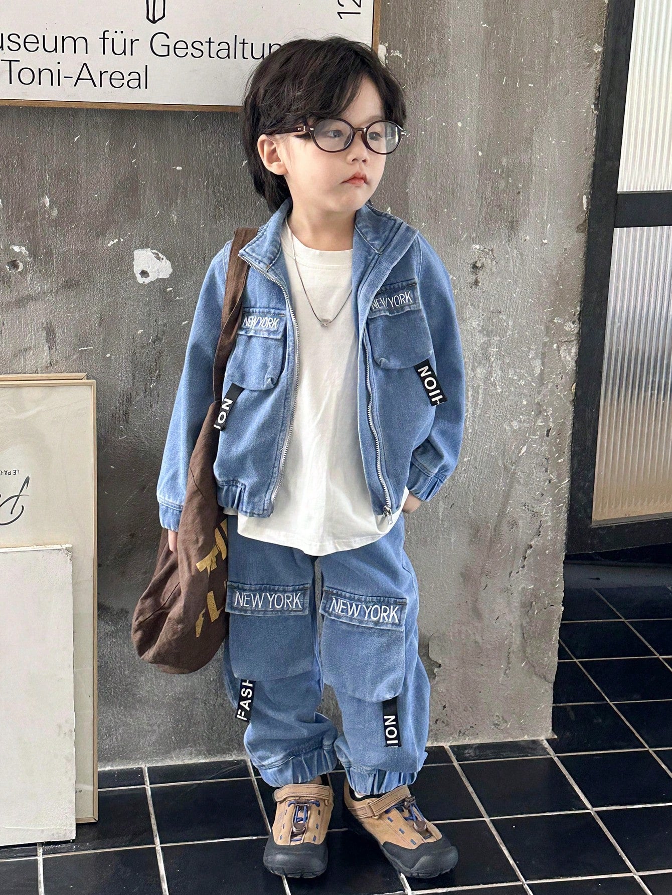 Boys' Casual Multi-Pocket Letter Print Jacket And Denim Jeans Set