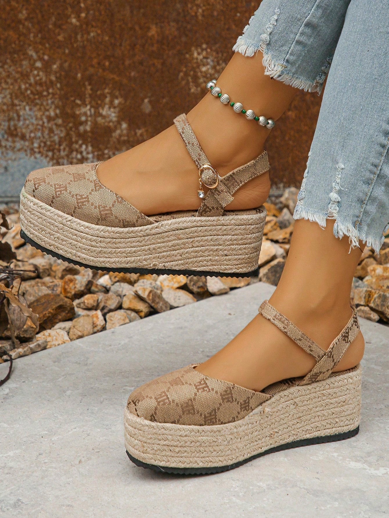 Oversized EU Style Green Suede Platform Wedge Sandals With Thick Rope Sole & Closed Toe, Daily Wear For Women