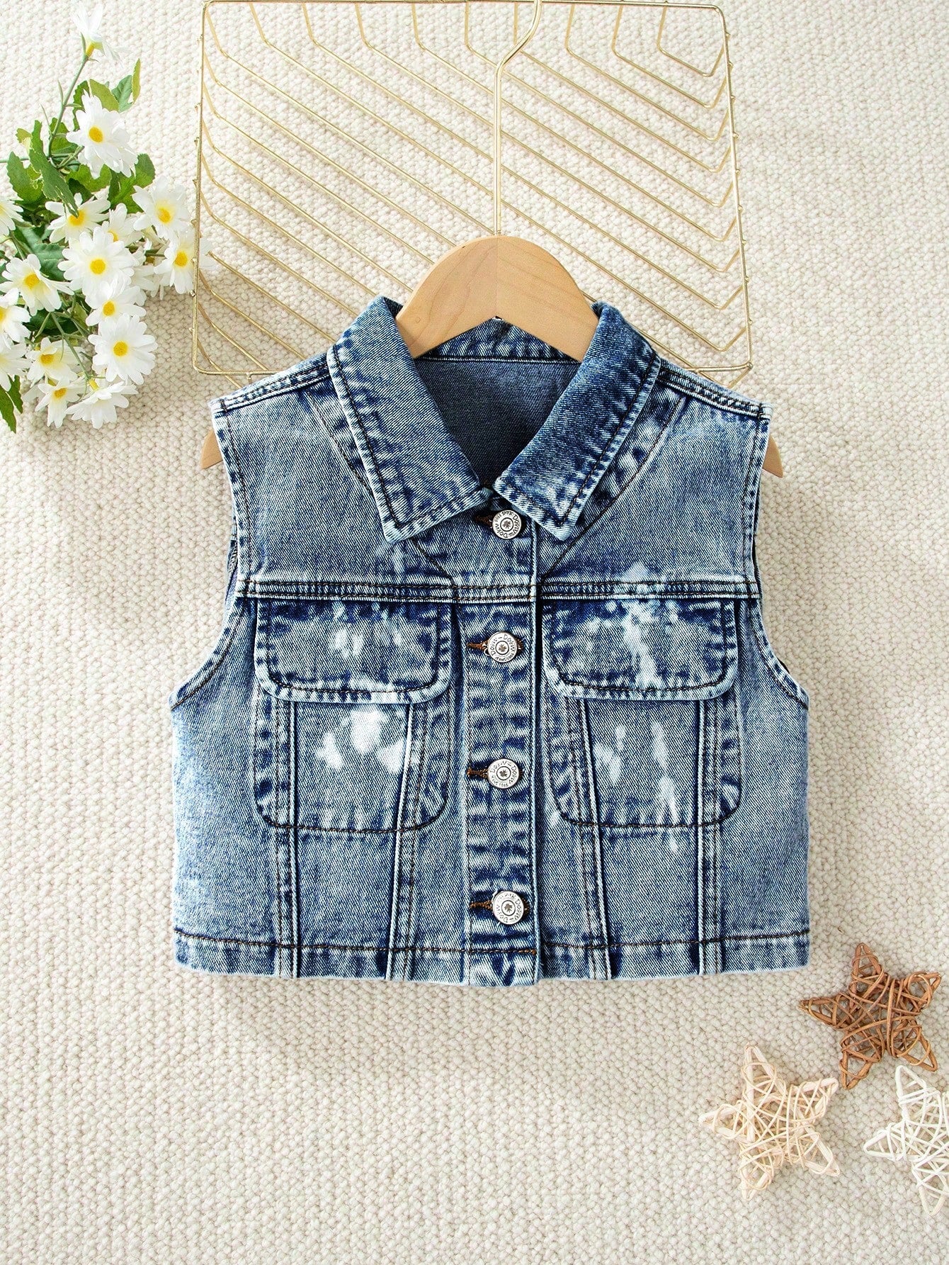 New Arrival Tween Girl's Casual Fashion Water Wash Denim Vest With Button-Front Closure