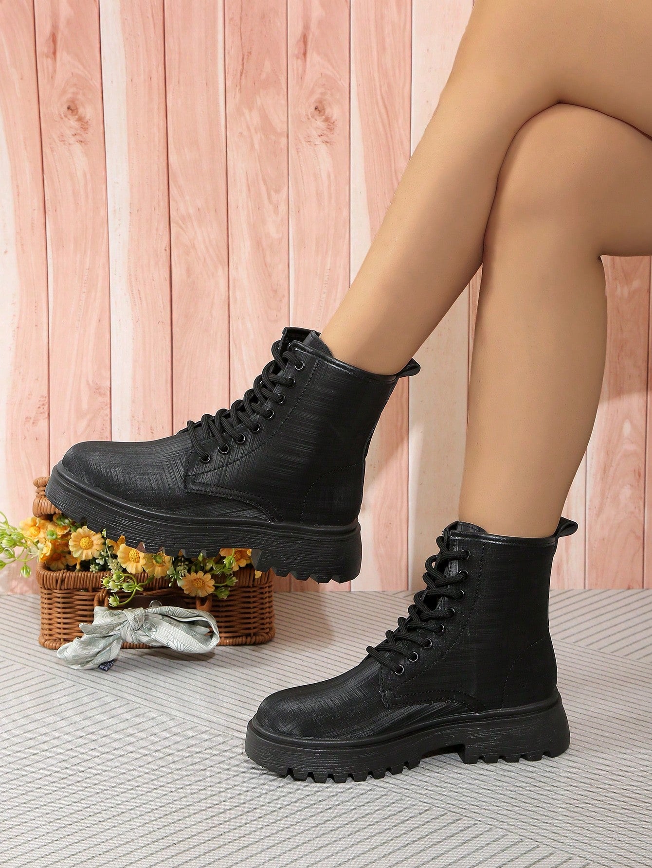 British Style Black Chunky-Heel Women's Ankle Boots, Minimalistic Lace-Up Moto Boots