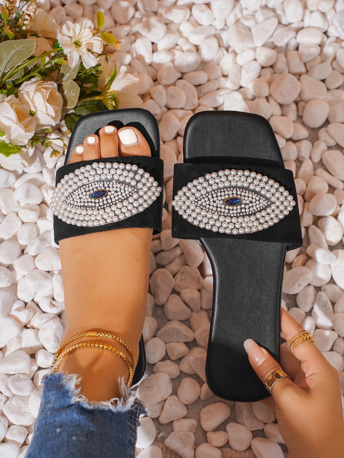 Women Summer Flat Sandals, New One-Toe Slide Sandals With Elegant Pearl & Eye Pattern, Lightweight & Casual Daily Slip-On Flat Slippers