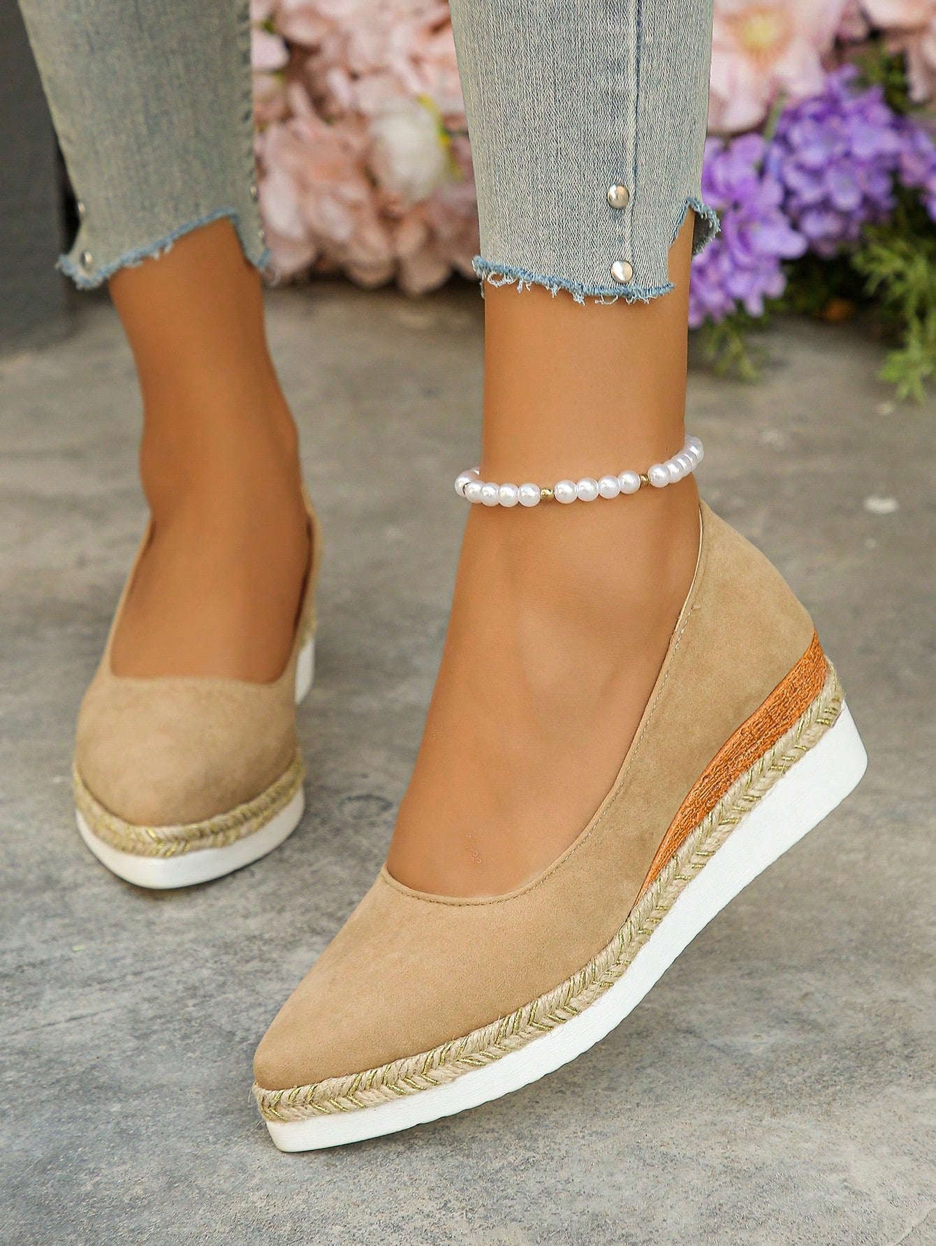 New Fashion Slip-On Pointed Toe Wedge Heel Thick Sole Women Shoes