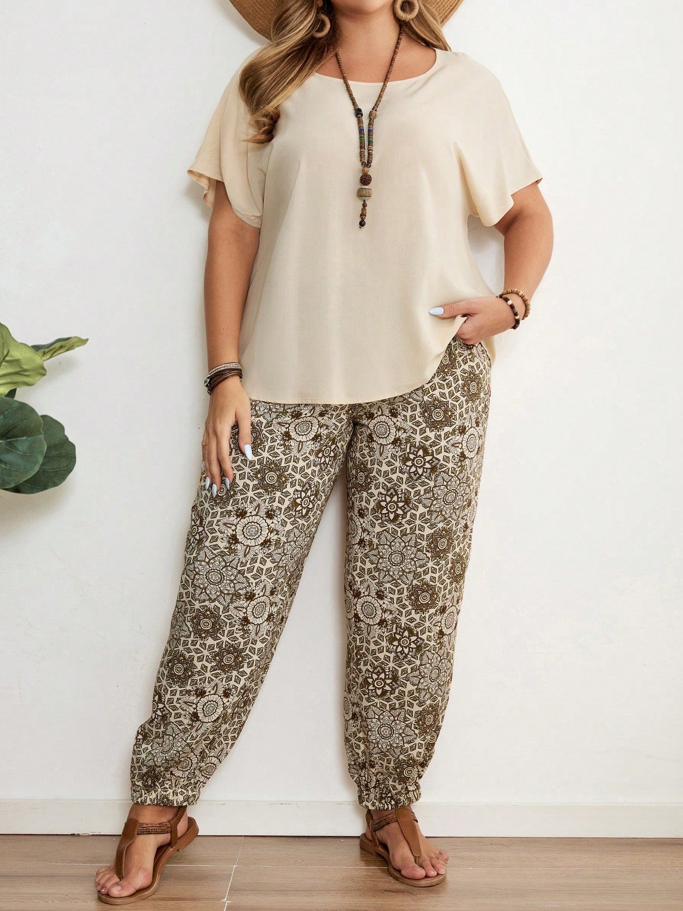 Plus Size Women's Summer Shirt & Long Pants Set With Print