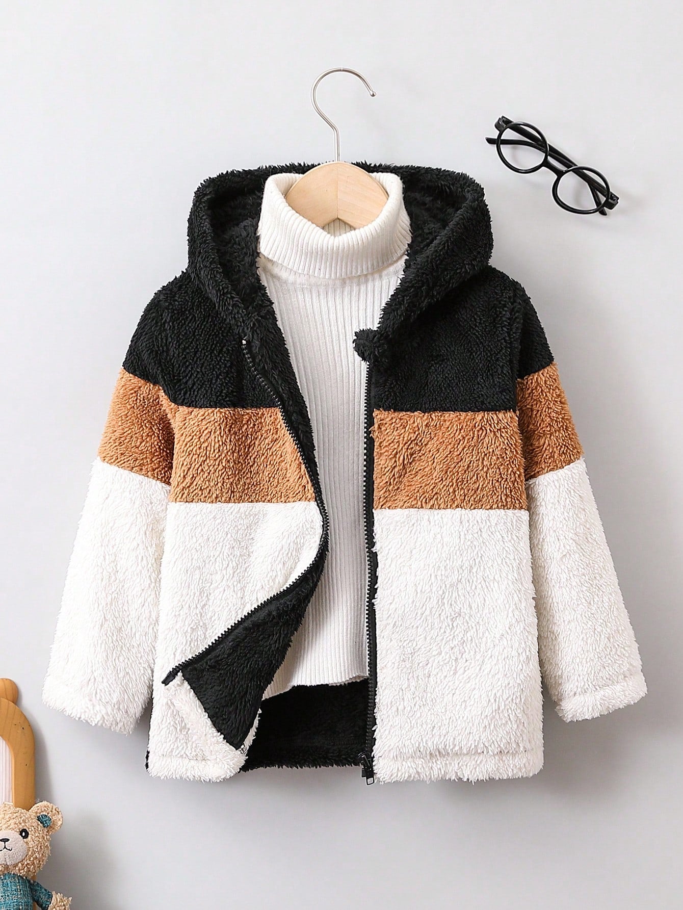 Young Boy Color Block Hooded Fluffy Winter Casual Jacket