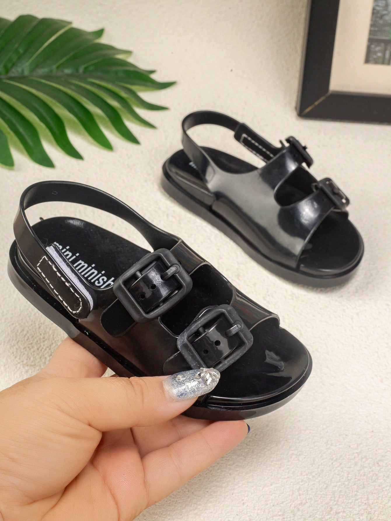 1pair Fashionable And Versatile Classic Folding Jelly Flat Sandals For Kids