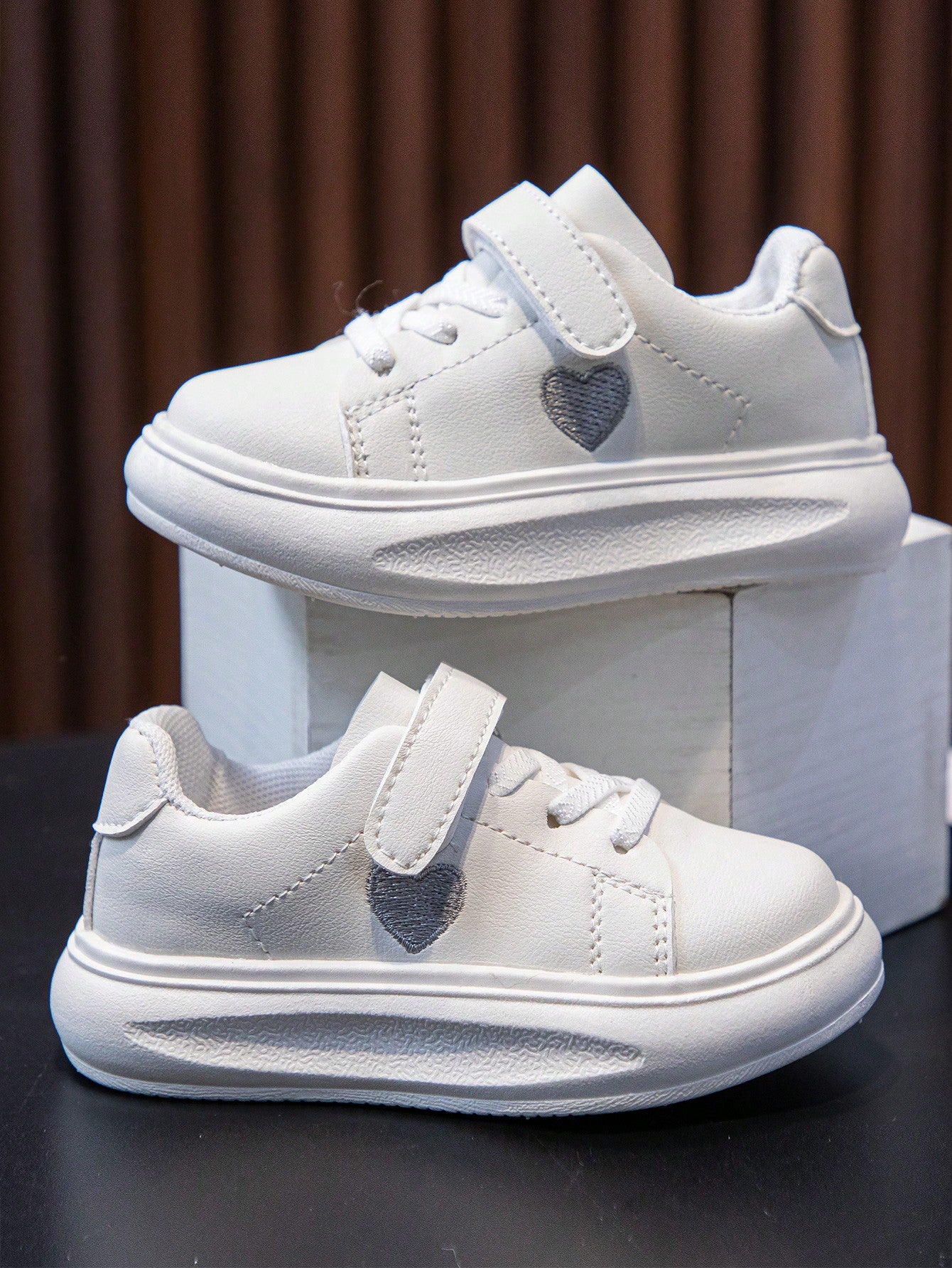 1 Pair Children's Fashionable, Trendy And Simple Sports Shoes