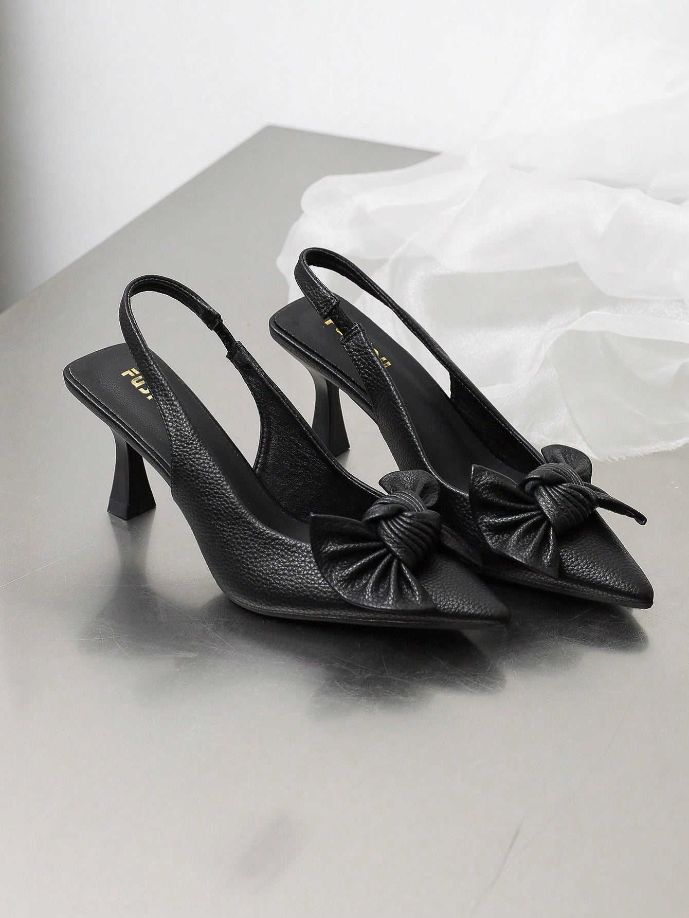 Bow-tie Small Thick Heel Pumps, Pointed Toe, Shallow Mouth, Hollow Back Sandals