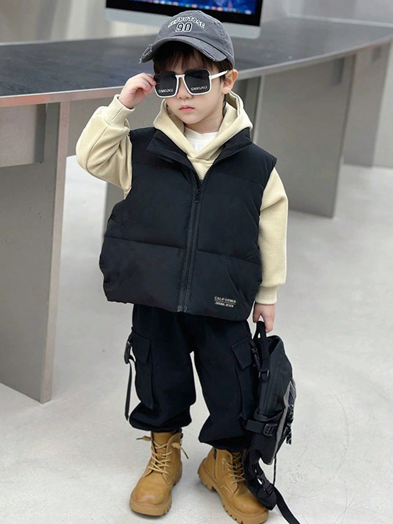 1pc Young Boys' Casual, Simple, Fashionable, Practical, All-Match, Breathable, Comfortable Stand Collar Vest With Fleece Lining, Suitable For Daily Life, School, Travel, Sports, Autumn And Winter Seasons