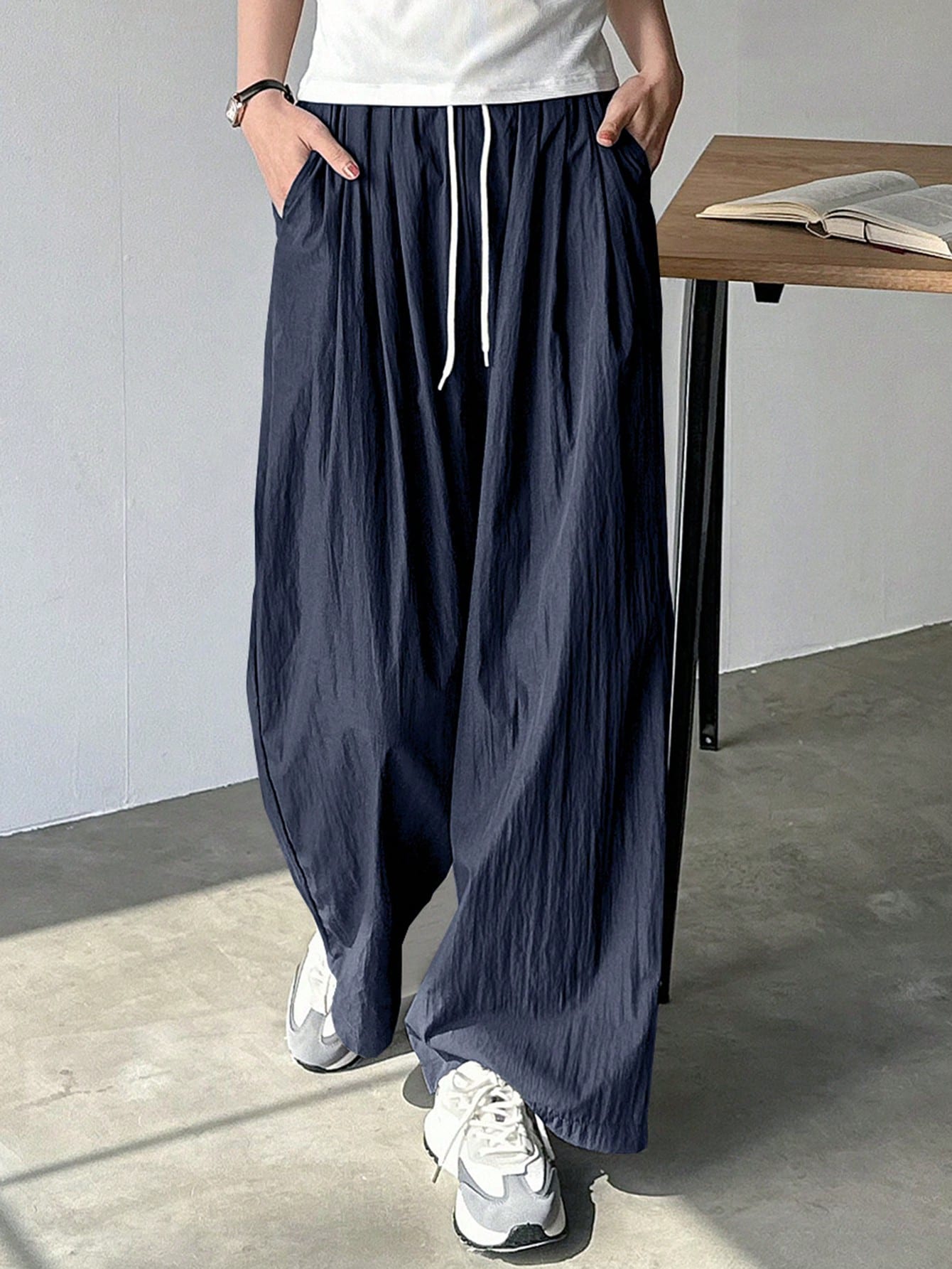 FRIFUL Women Solid Color Minimalist Casual Draw String Straight Leg Pants