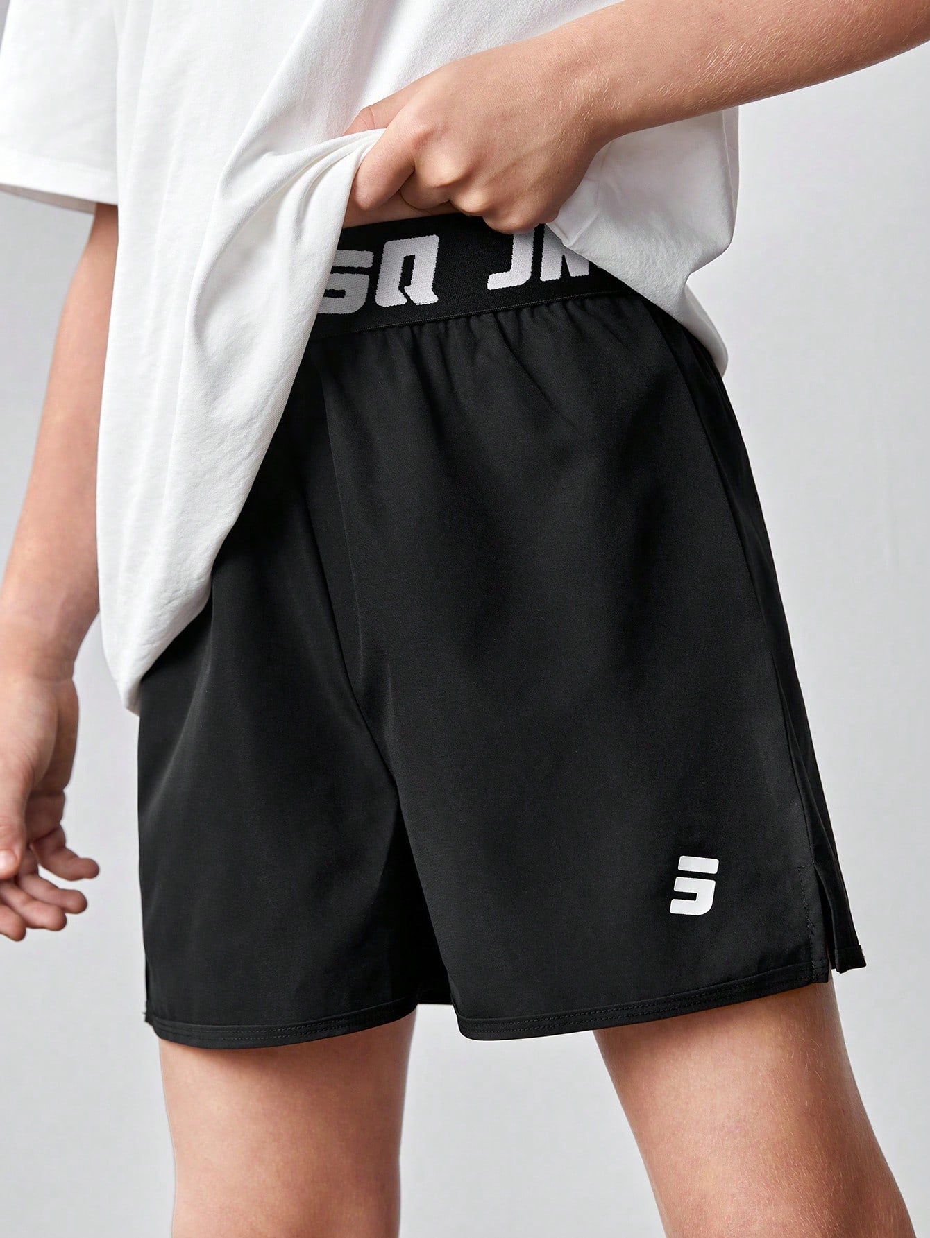 Tween Boy Solid Color Contrast Letter Tape Casual Shorts