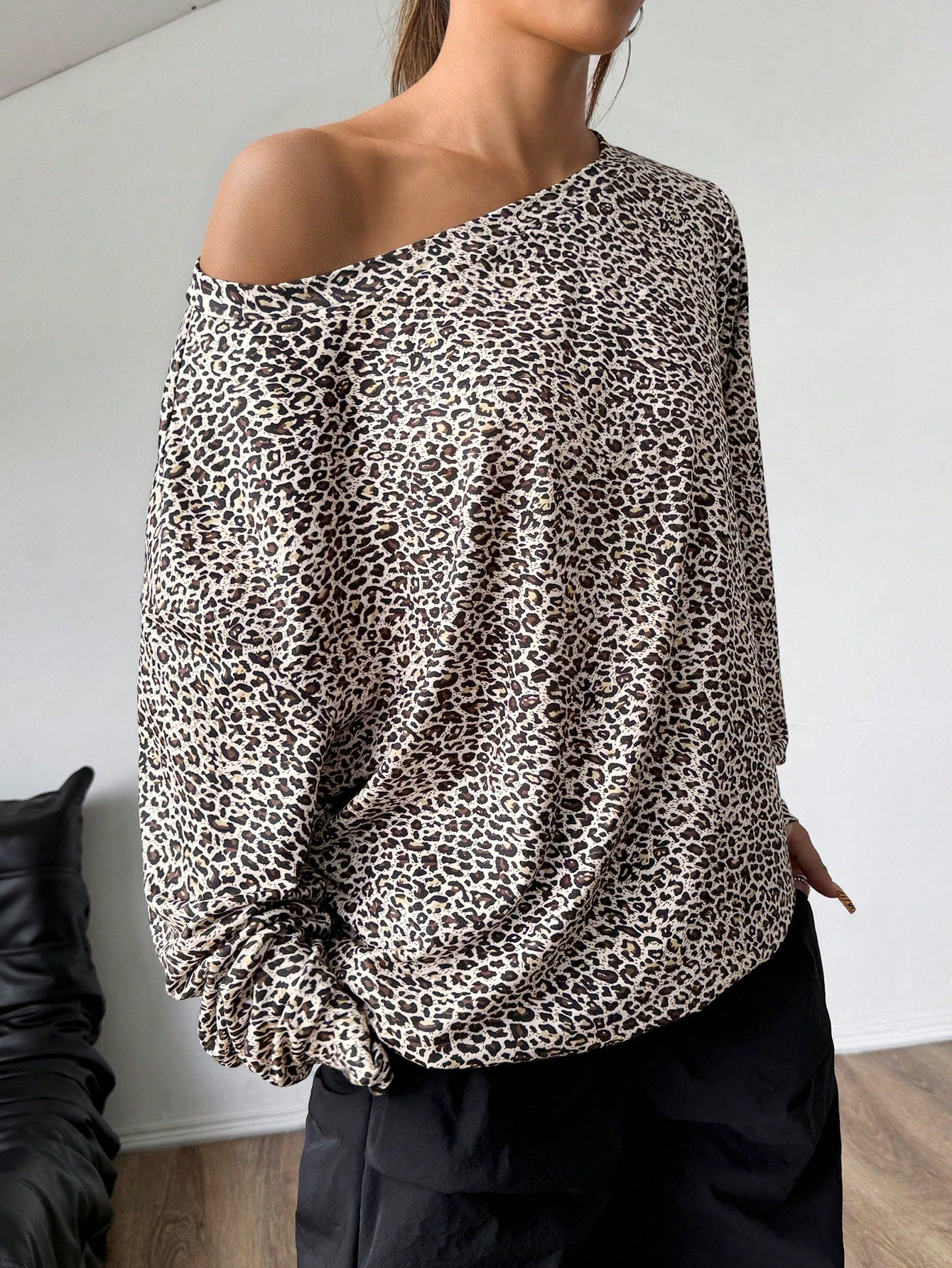 Solid Color Irregular Drop Shoulder Sweatshirt