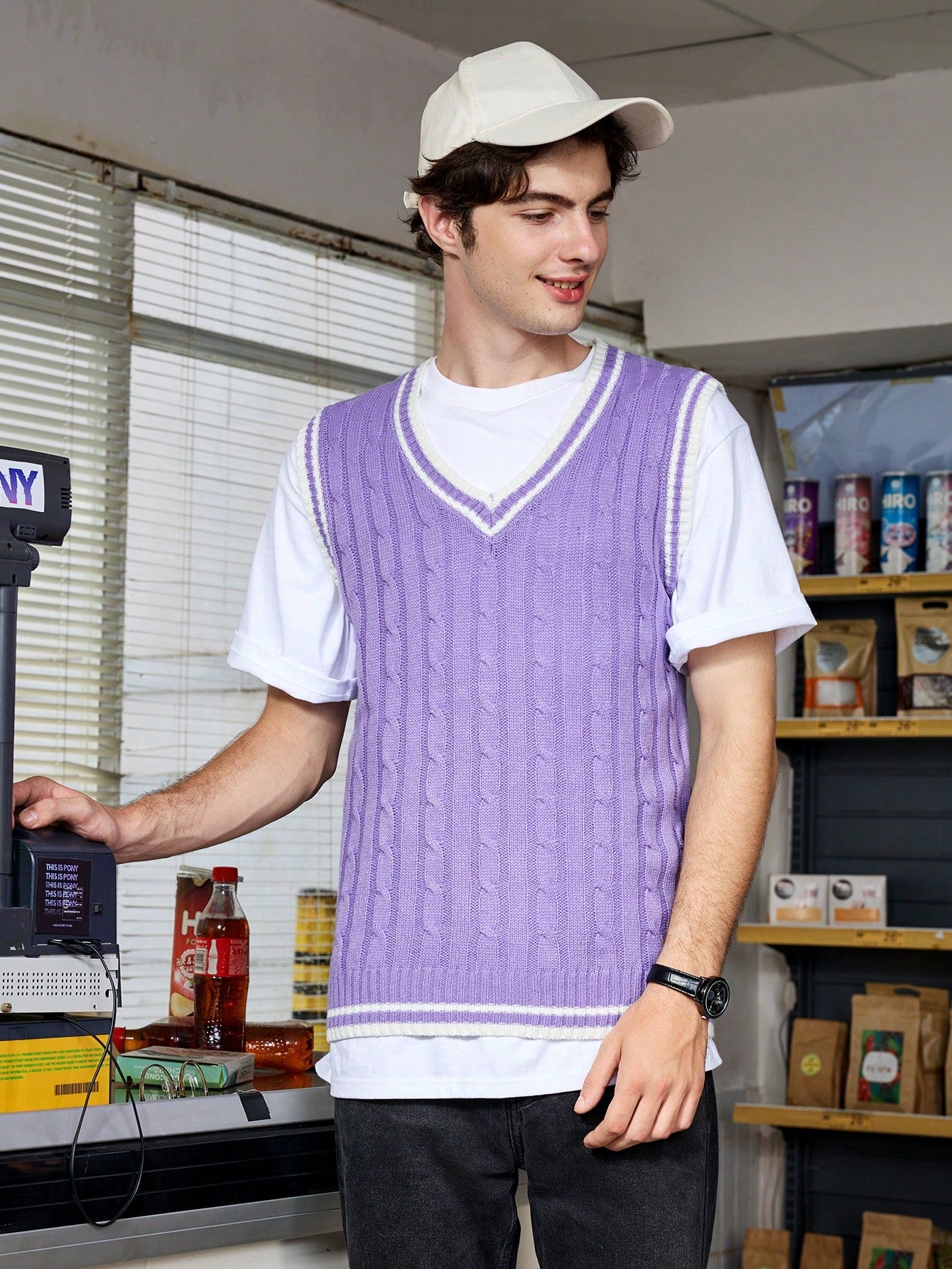 Men's Color-Blocking Minimalist Sleeveless Knitted Vest For Daily Wear