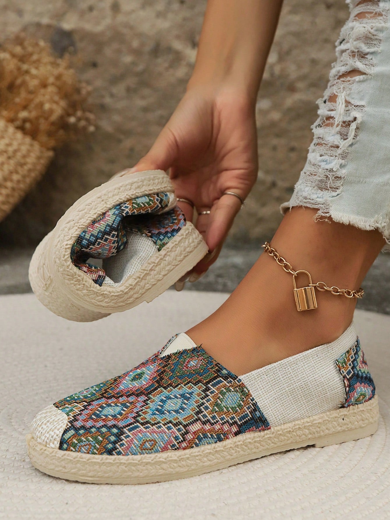 New Arrival Women's Multicolor Flat Shoes Fashionable Round Toe Espadrilles Comfortable Fisherman Shoes For Women, Students, And Work, Walking And Commuting, Elegant And Tasteful Gift