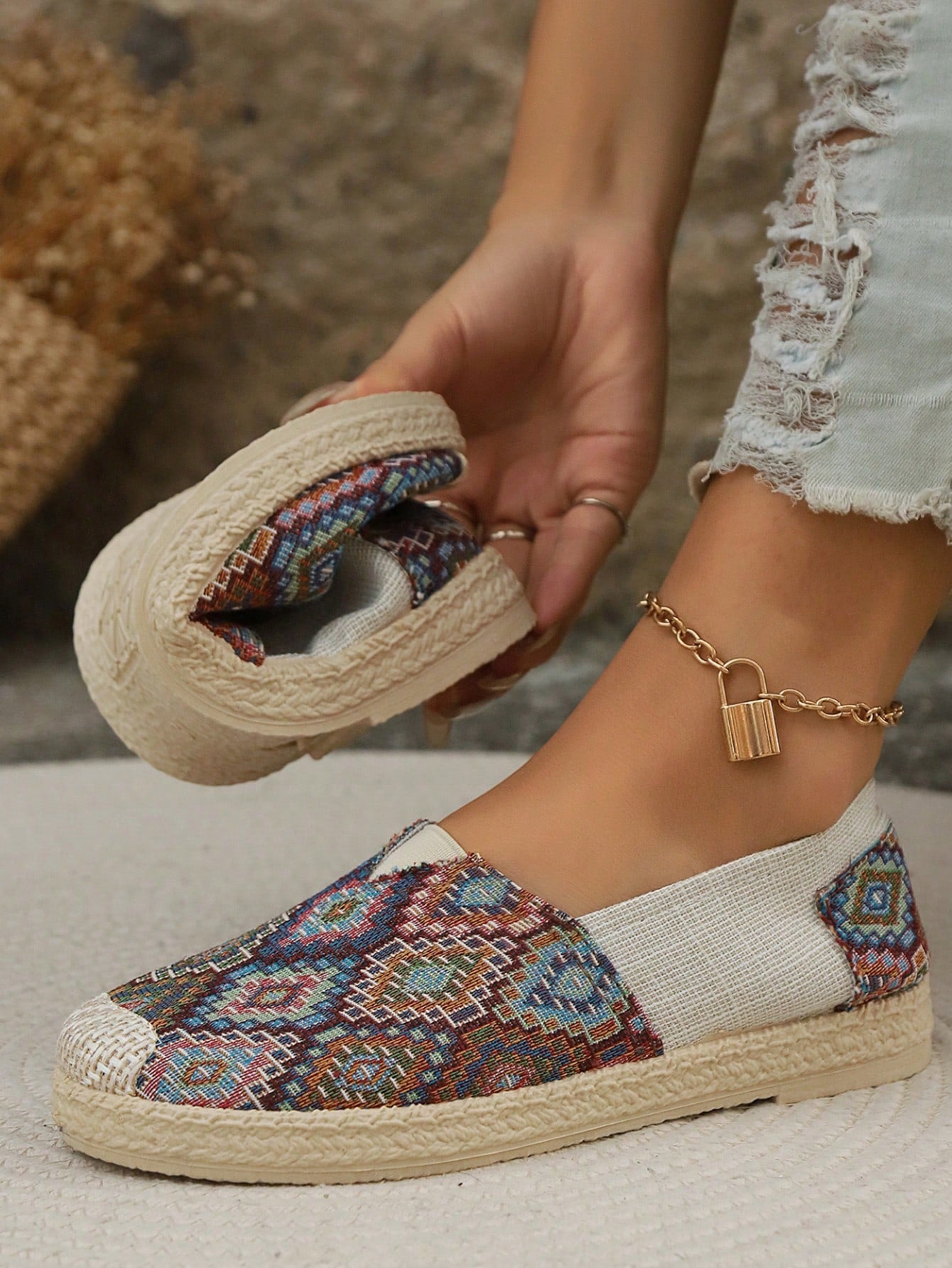 New Arrival Women's Multicolor Flat Shoes Fashionable Round Toe Espadrilles Comfortable Fisherman Shoes For Women, Students, And Work, Walking And Commuting, Elegant And Tasteful Gift