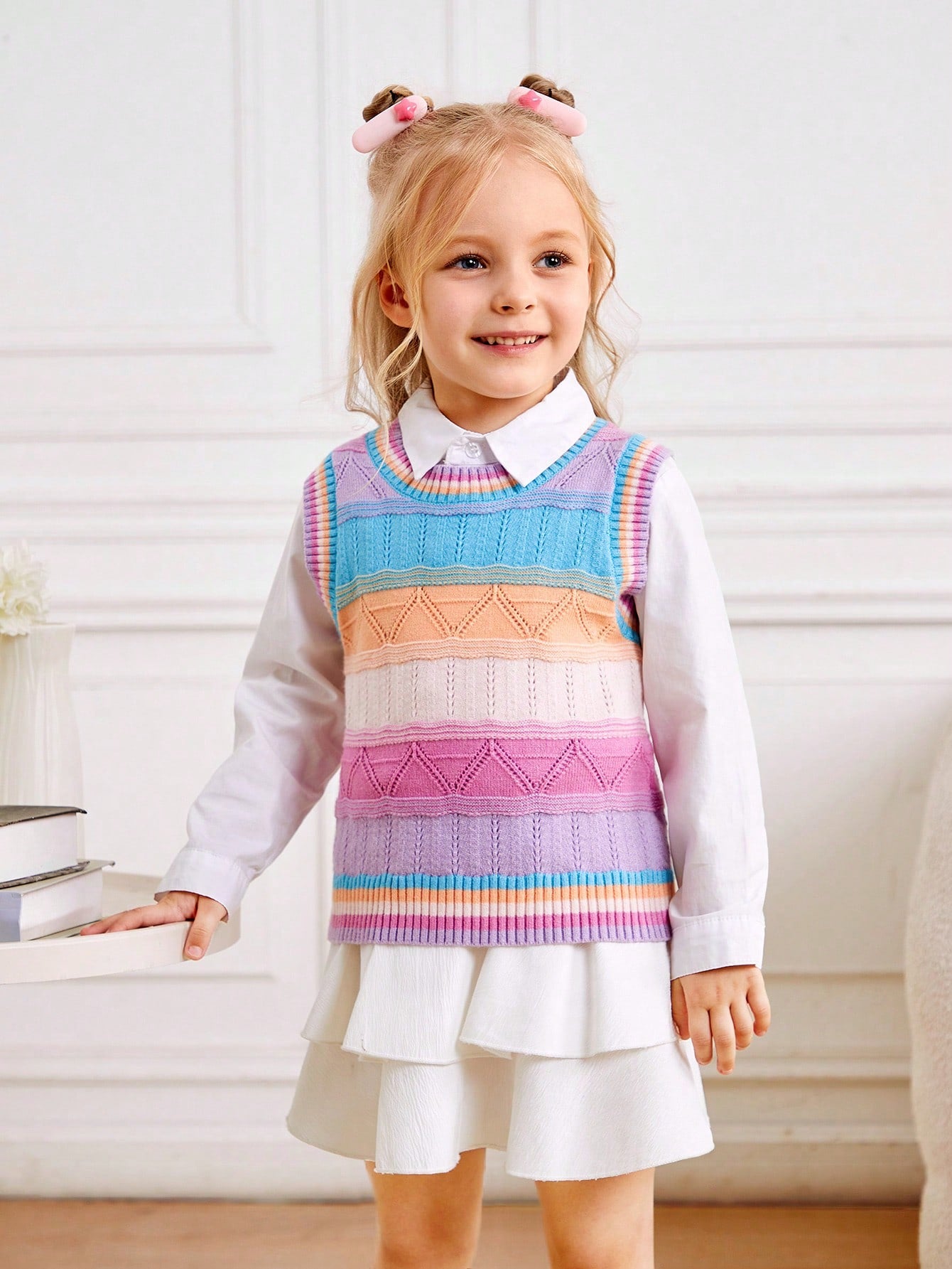 Young Girl's Casual Short Knitted Sweater Vest With Color Blocking And Jacquard Pattern