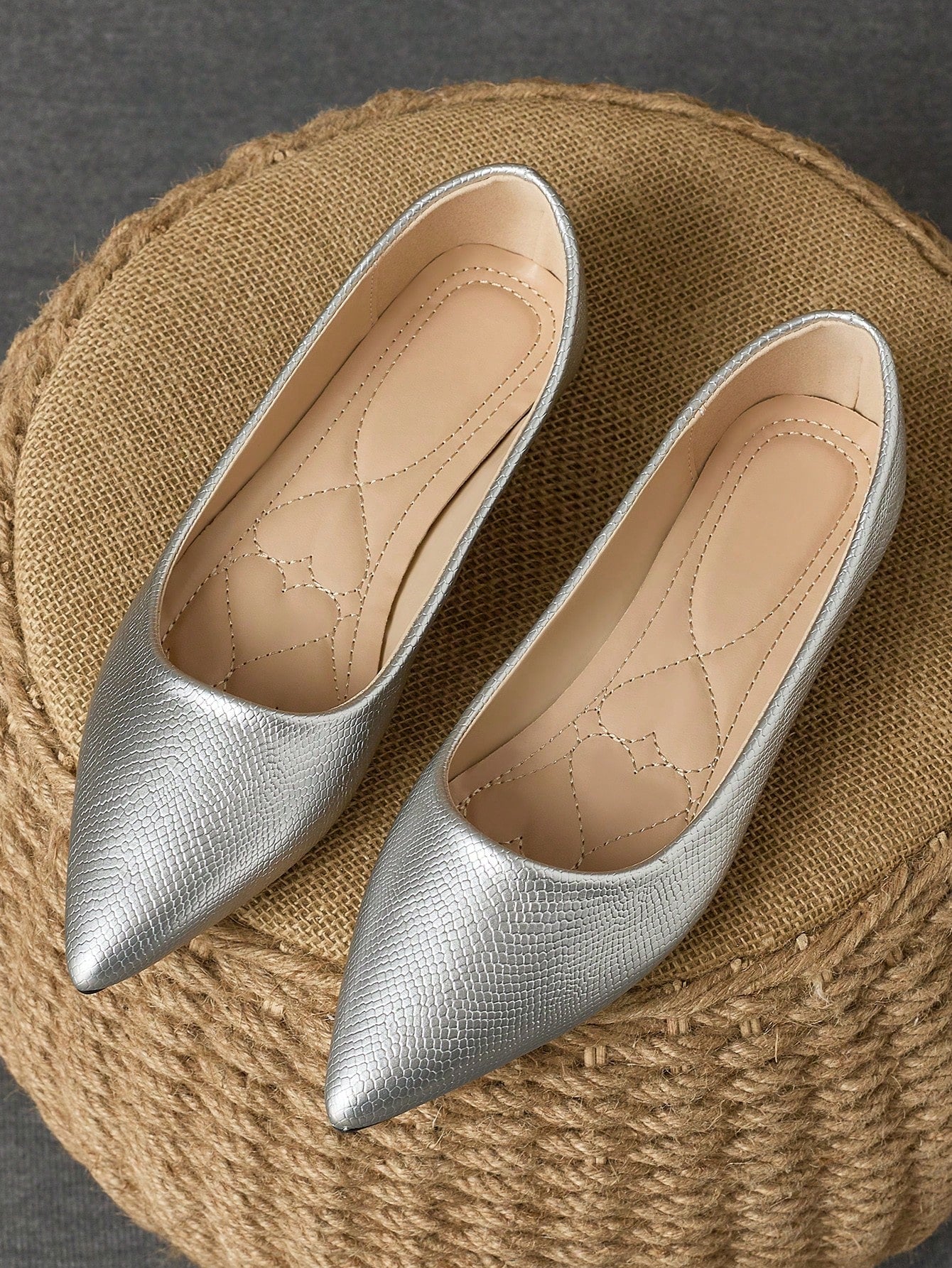 Women's Pointed Toe Flat Slip On Snakeskin Pattern Silver Casual Outdoor Everyday Loafers